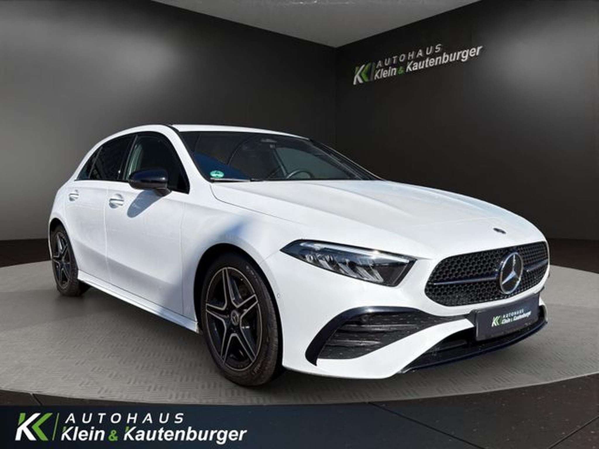 Mercedes A 200 A 200 AMG +NIGHT PAKET+BURMESTER+DISTRONIC+KAMER (2024) - Photo 3