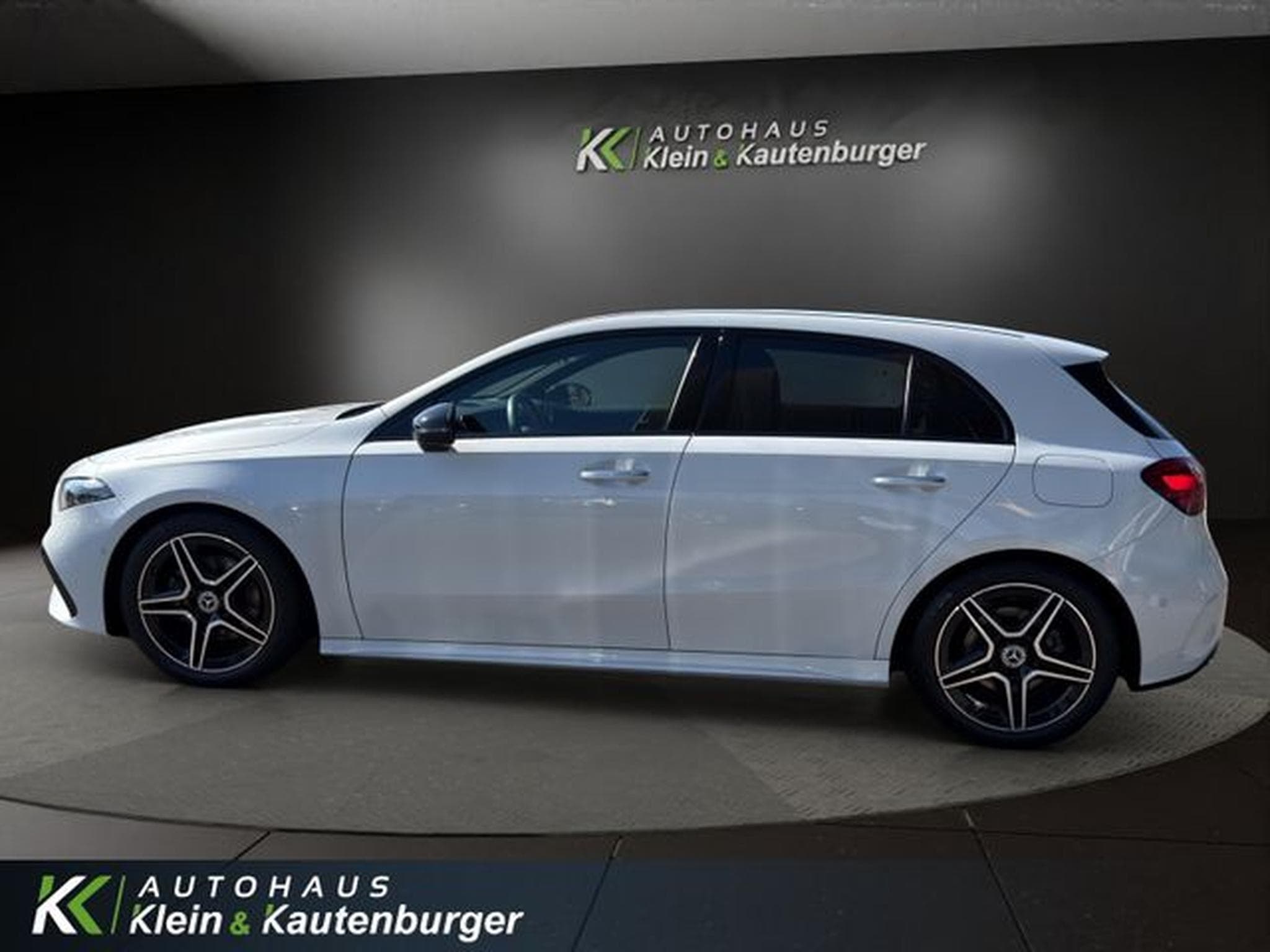 Mercedes A 200 A 200 AMG +NIGHT PAKET+BURMESTER+DISTRONIC+KAMER (2024) - Photo 8