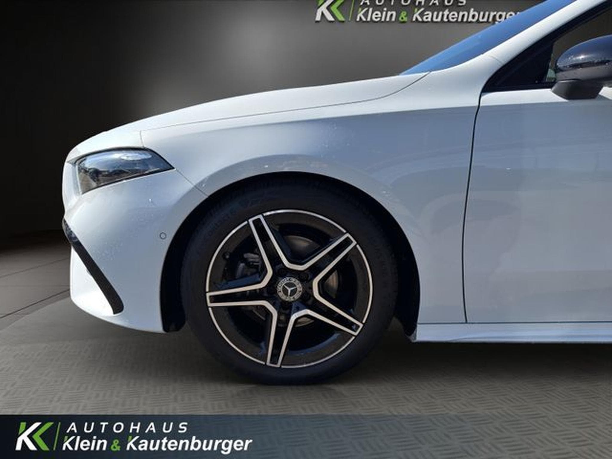 Mercedes A 200 A 200 AMG +NIGHT PAKET+BURMESTER+DISTRONIC+KAMER (2024) - Photo 9