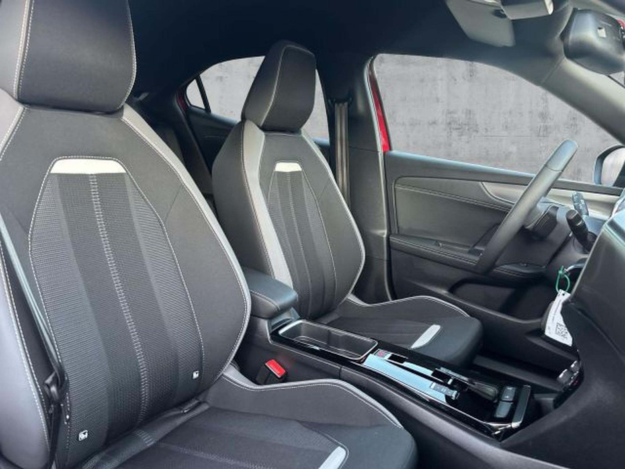 Opel Mokka Mokka 1.2 GS Line Autom. NAVI RFK 180 LED SHZG (2024) - Foto 13