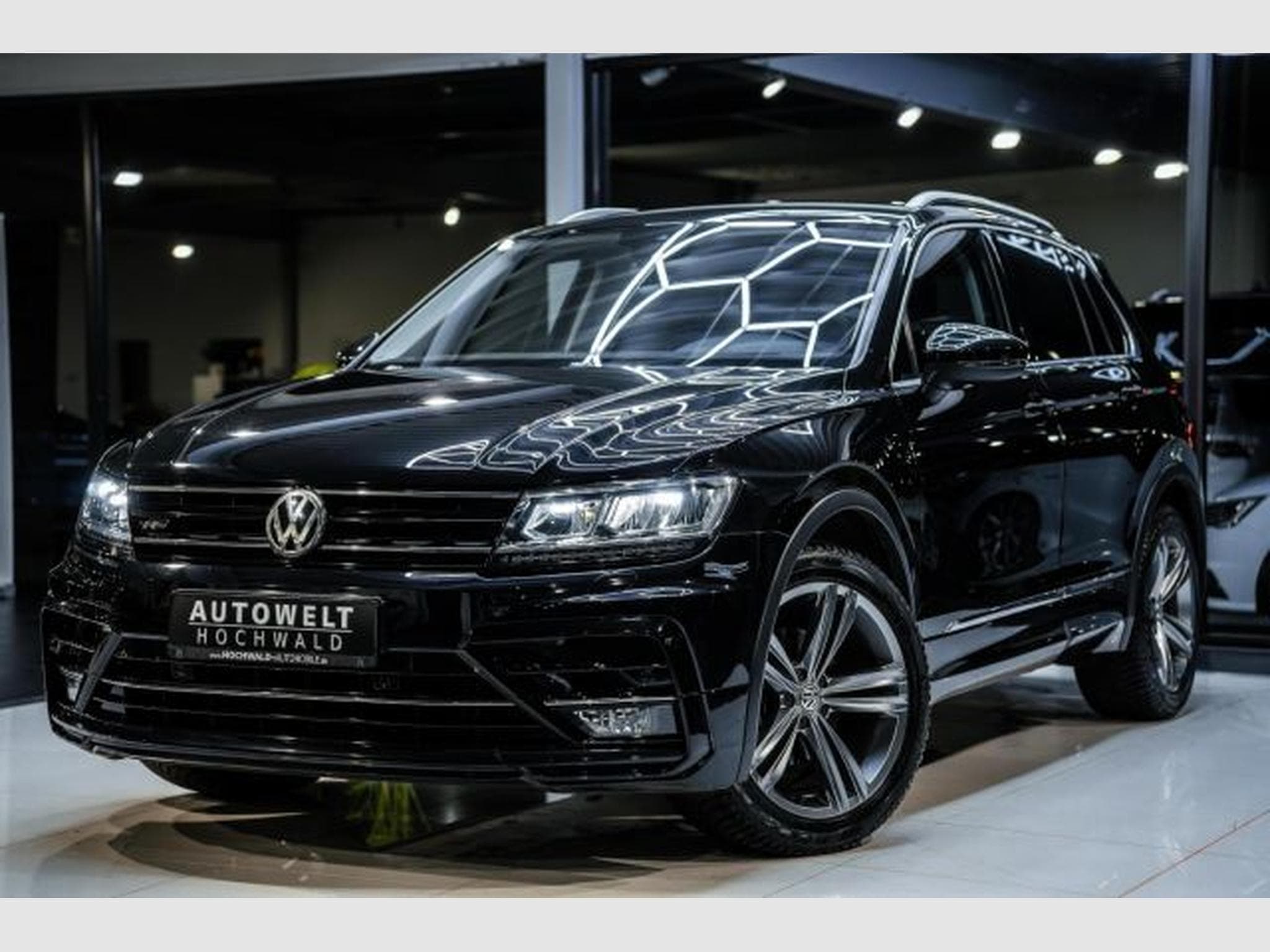 VW Tiguan Tiguan 1.4 TSI R-Line JOIN NAVI LED ACC GARANTIE (2018) - Photo 2