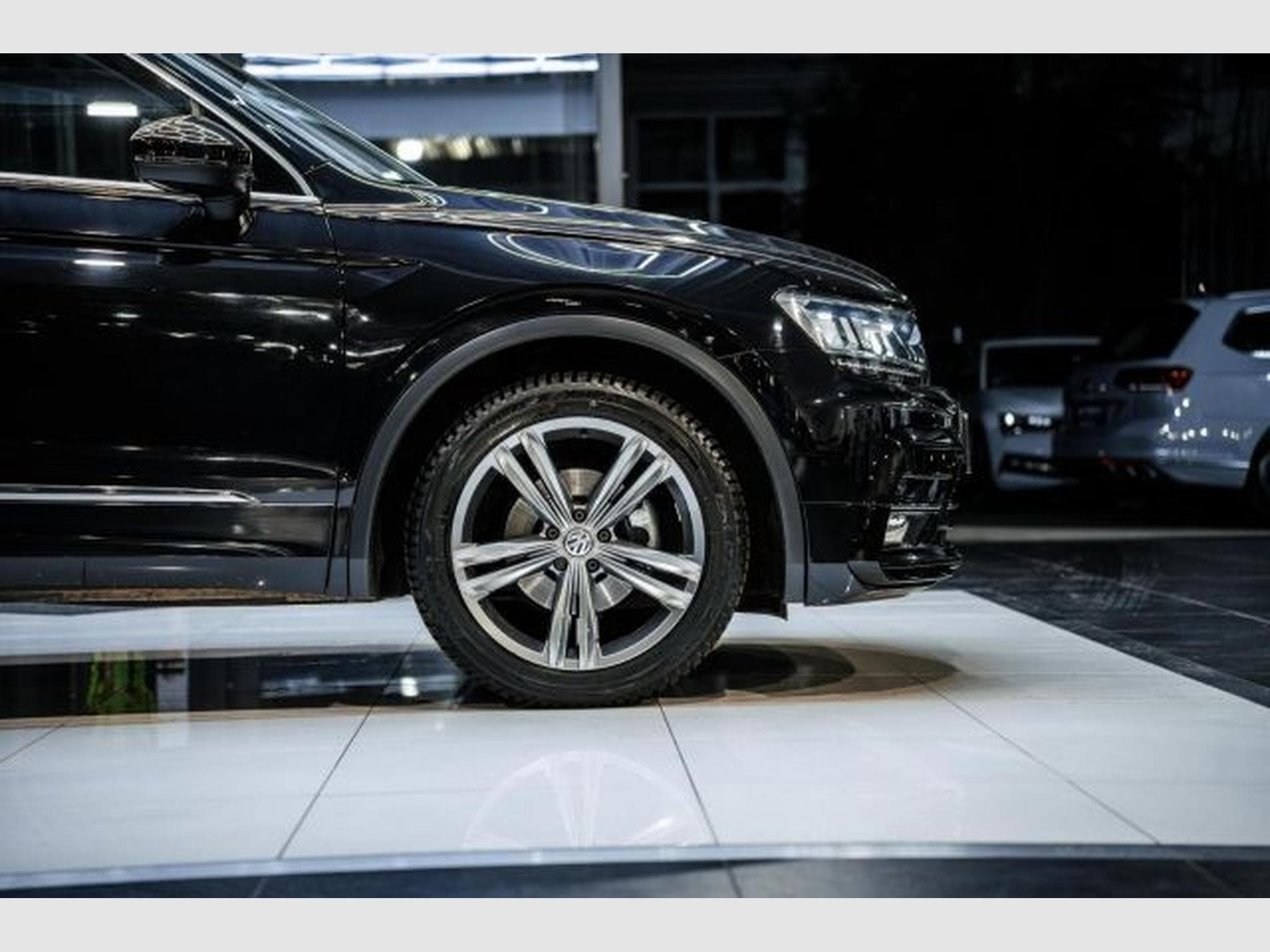 VW Tiguan Tiguan 1.4 TSI R-Line JOIN NAVI LED ACC GARANTIE (2018) - Photo 9