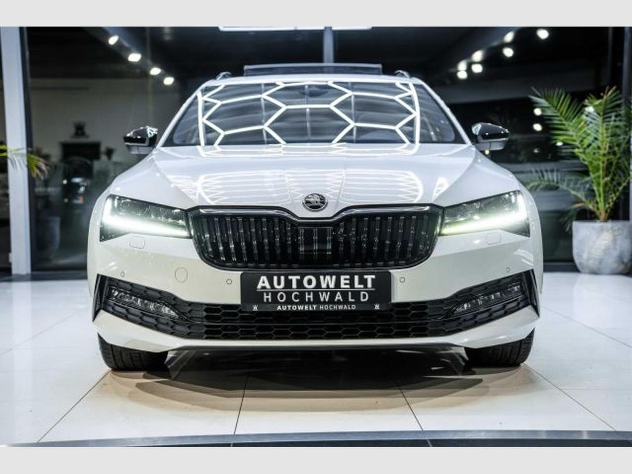 Skoda Superb Superb 2.0 TDI DSG Sportline NAVI LED PANO RFK (2021) - Photo 5