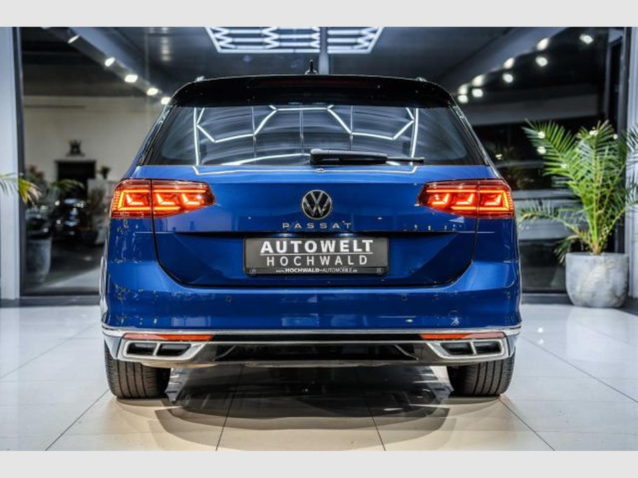 VW Passat Passat Variant 2.0 TDI DSG 3x R-Line AHK H&amp;K IQ (2023) - Foto 12
