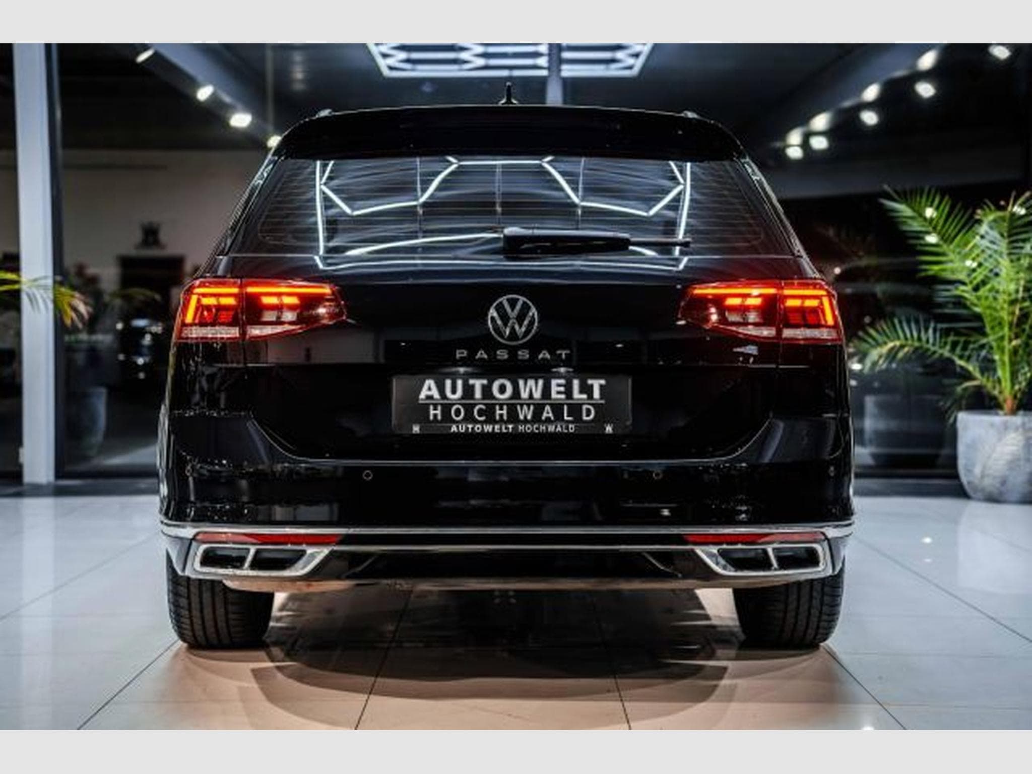 VW Passat Passat 2.0 TDI DSG 2xR-Line NAVI LED AHK RFK ACC (2023) - Photo 12