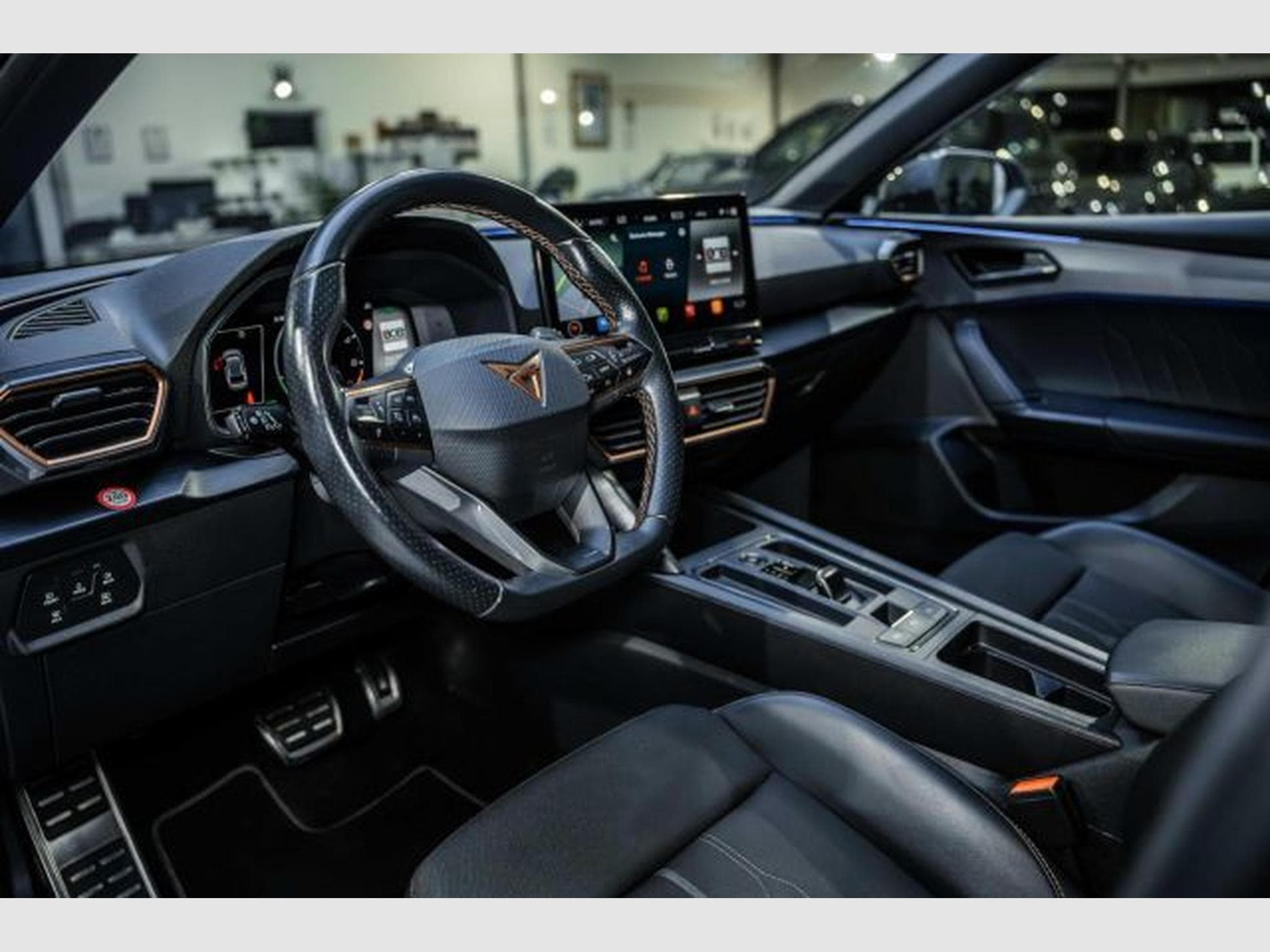 Cupra Leon Leon SP 1.4 e-Hybrid DSG NAVI RFK LED Full Link (2022) - Foto 15