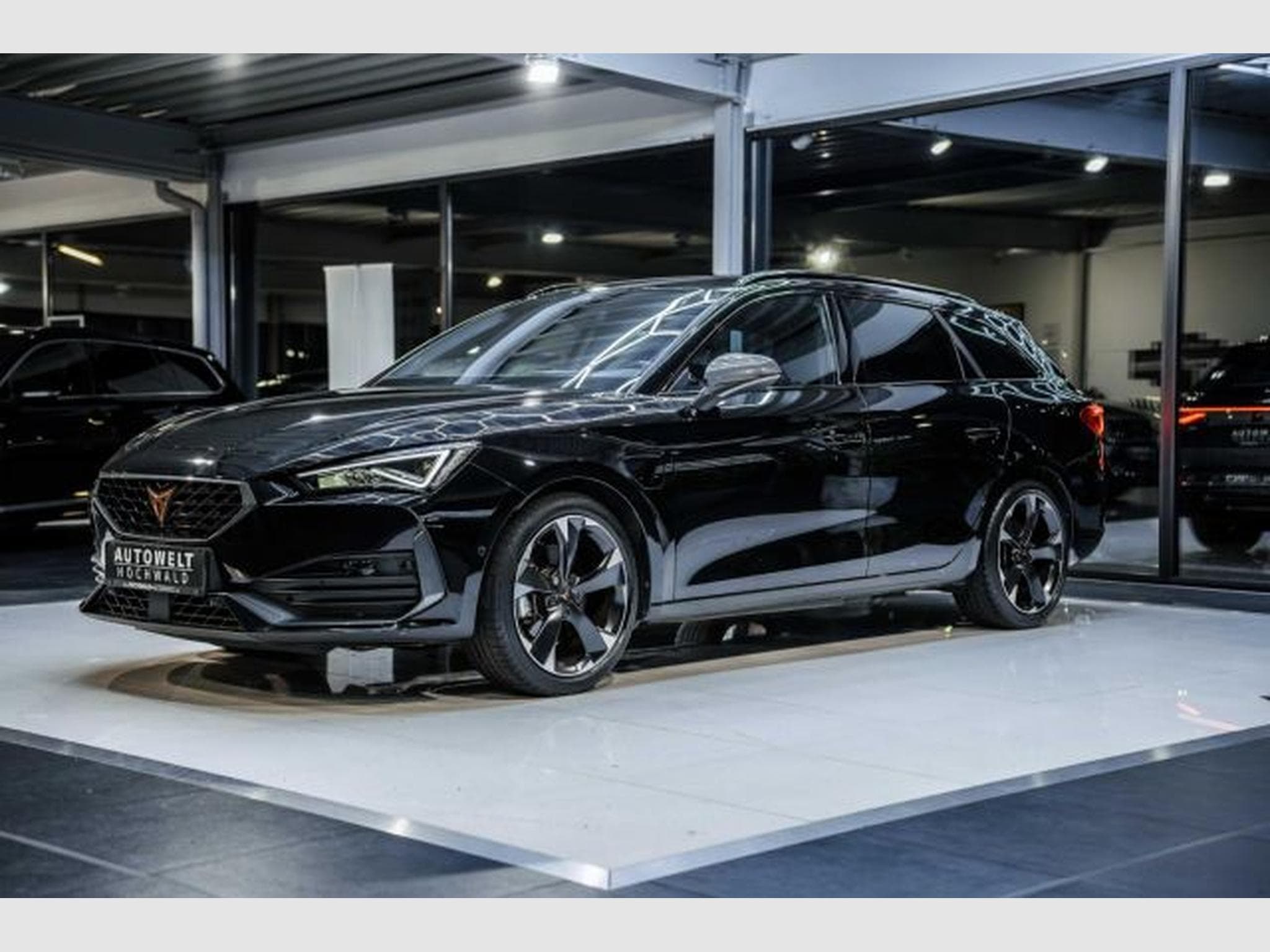 Cupra Leon Leon SP 1.4 e-Hybrid DSG NAVI RFK LED Full Link (2022) - Foto 4