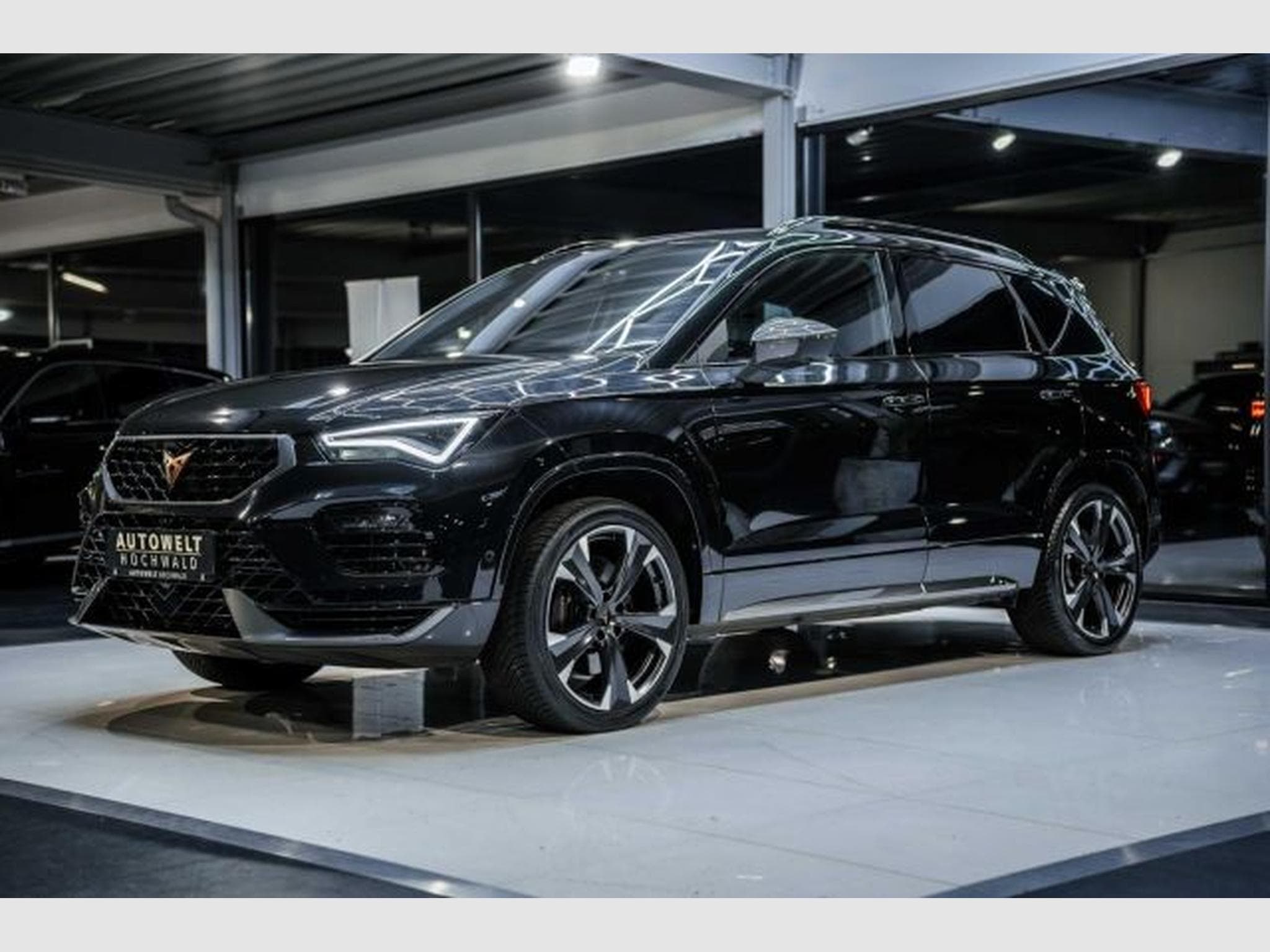 Cupra Ateca Ateca VZ 2.0 TSI DSG 4Drive NAVI 360 LED CarPlay (2024) - Photo 4