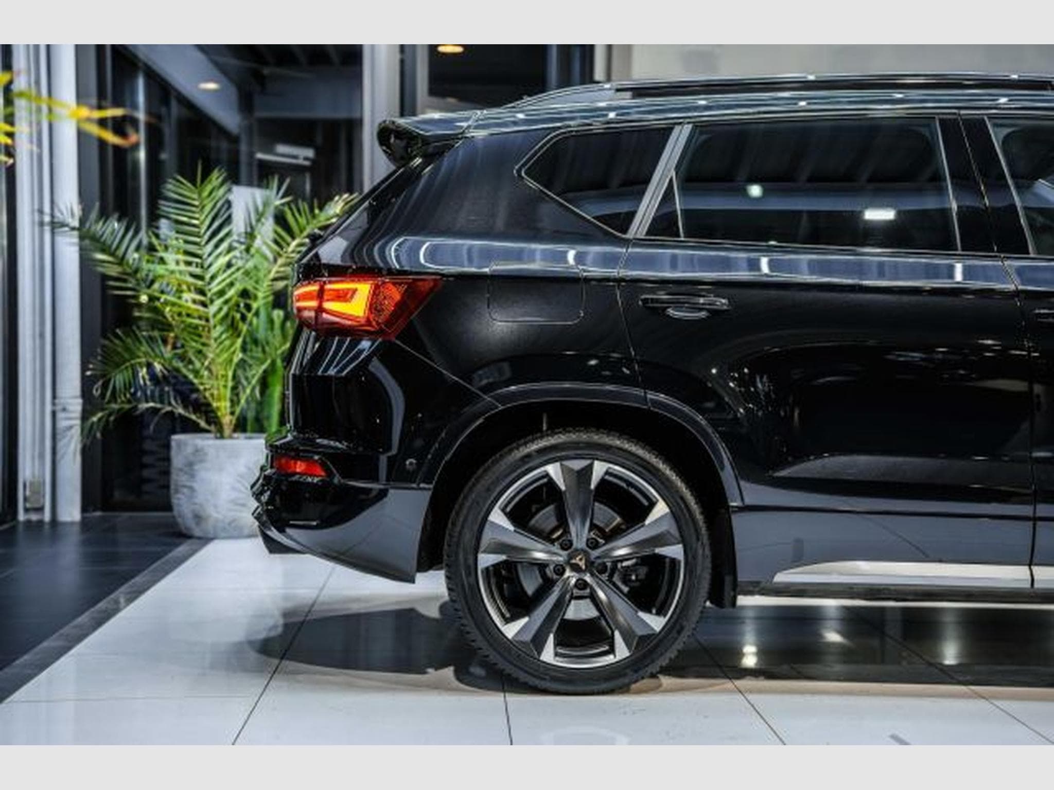 Cupra Ateca Ateca VZ 2.0 TSI DSG 4Drive NAVI 360 LED CarPlay (2024) - Photo 8