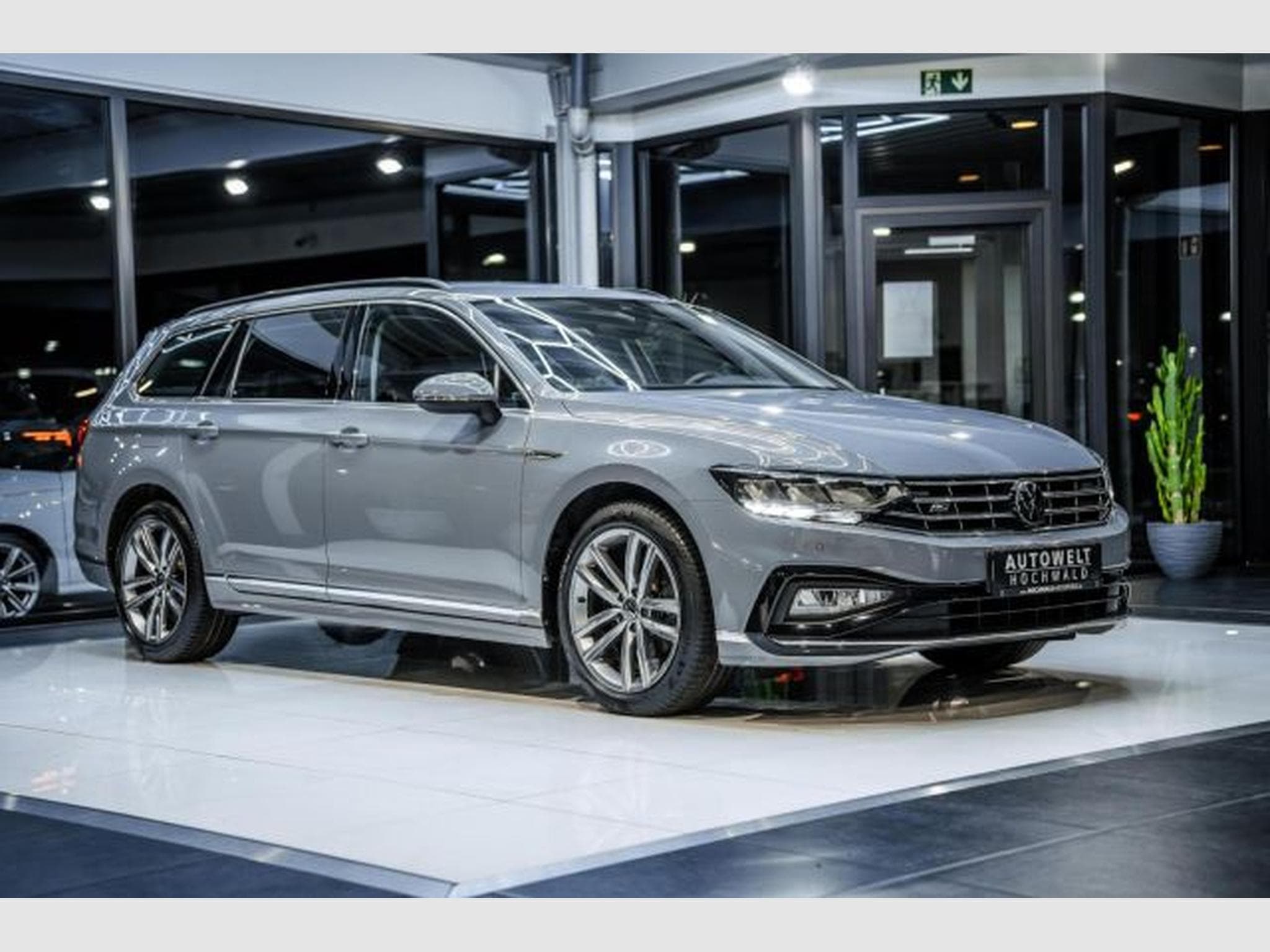 VW Passat Passat 2.0 TDI R-Line NAVI LED RFK ACC SHZG PDC (2022) - Photo 6