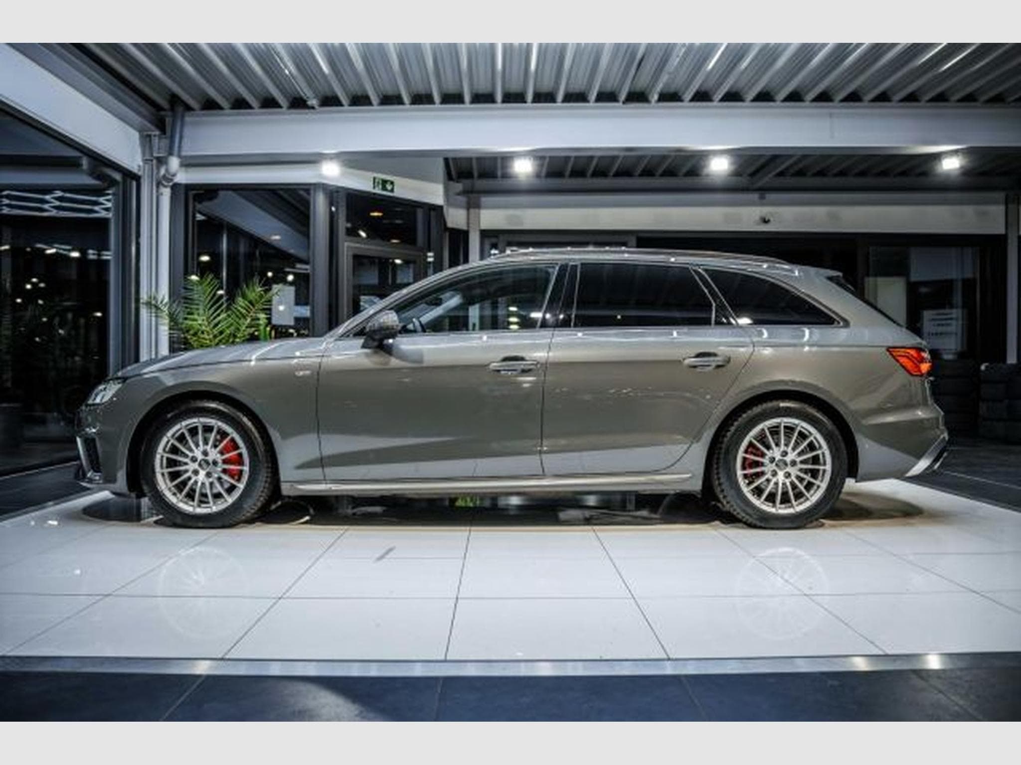 Audi A4 A4 Avant 40 TDI S-tronic S-Line NAVI LED B&amp;O AHK (2023) - Photo 11