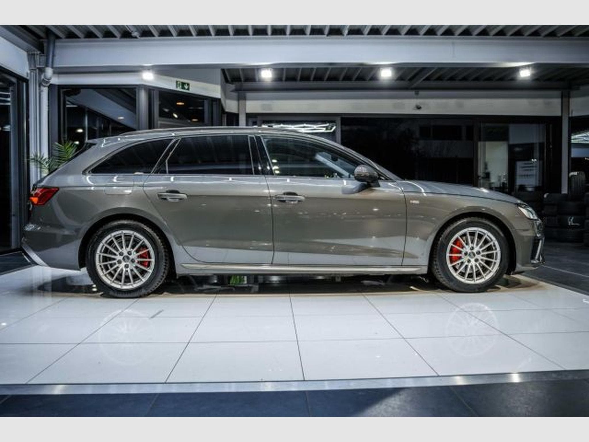 Audi A4 A4 Avant 40 TDI S-tronic S-Line NAVI LED B&amp;O AHK (2023) - Photo 7