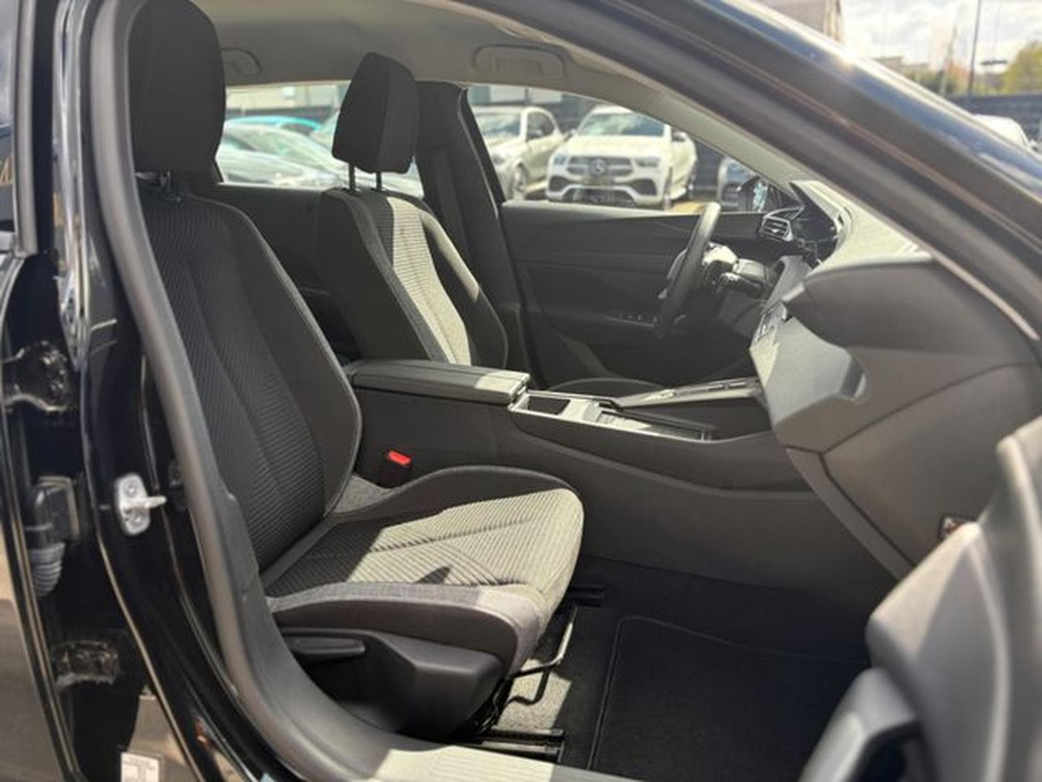 Peugeot 308 308 SW ACTIVE PACK *NAVI*LED*SHZ* (2025) - Photo 15