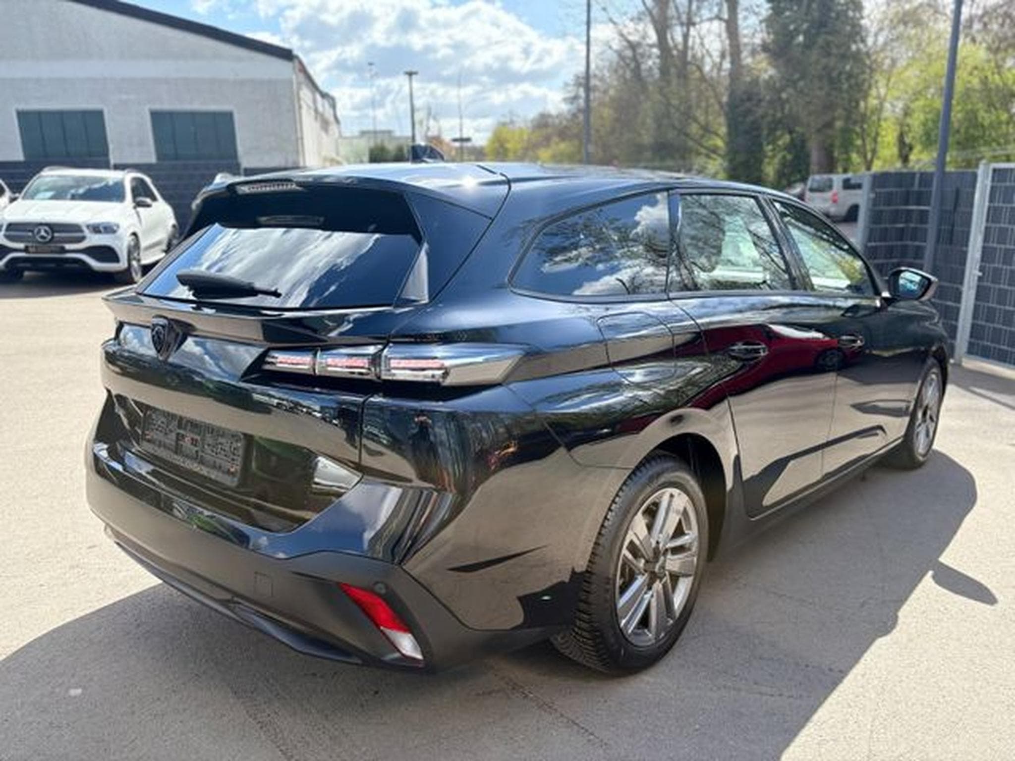 Peugeot 308 308 SW ACTIVE PACK *NAVI*LED*SHZ* (2025) - Photo 7