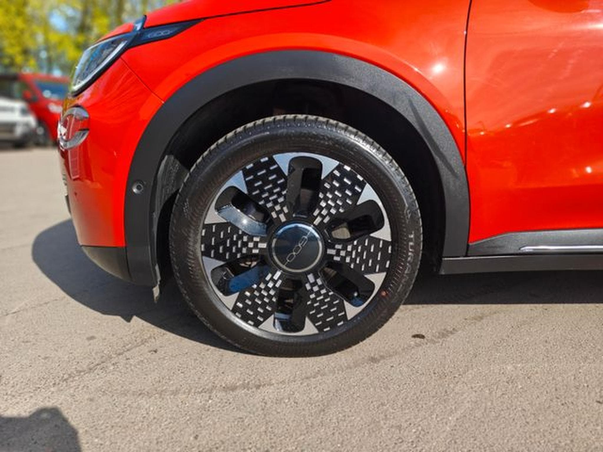 Fiat 600 600 HYBRID LA PRIMA *1.HAND*LED*NAVI*360°*LEDER* (2024) - Foto 11