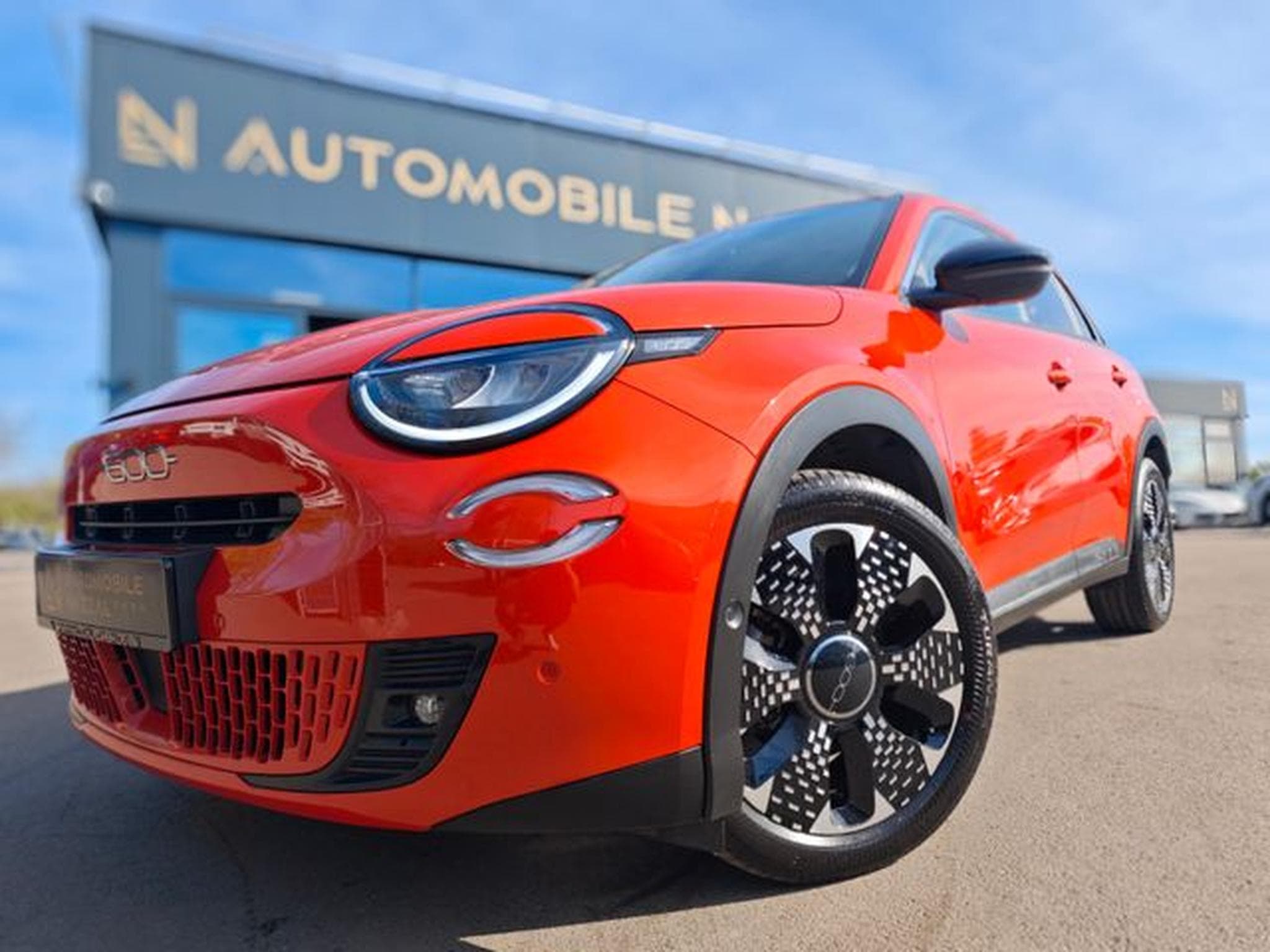 Fiat 600 600 HYBRID LA PRIMA *1.HAND*LED*NAVI*360°*LEDER* (2024) - Foto 12