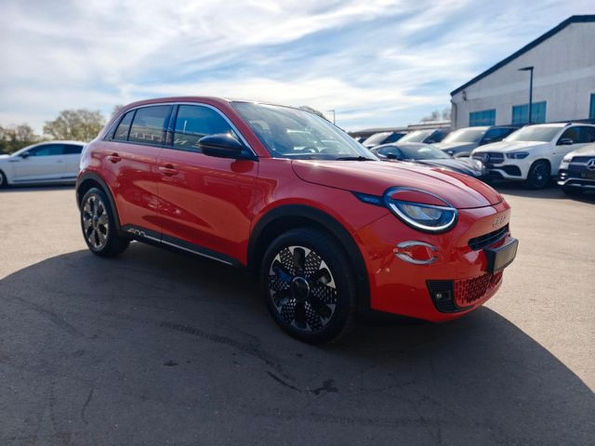 Fiat 600 600 HYBRID LA PRIMA *1.HAND*LED*NAVI*360°*LEDER* (2024) - Foto 5