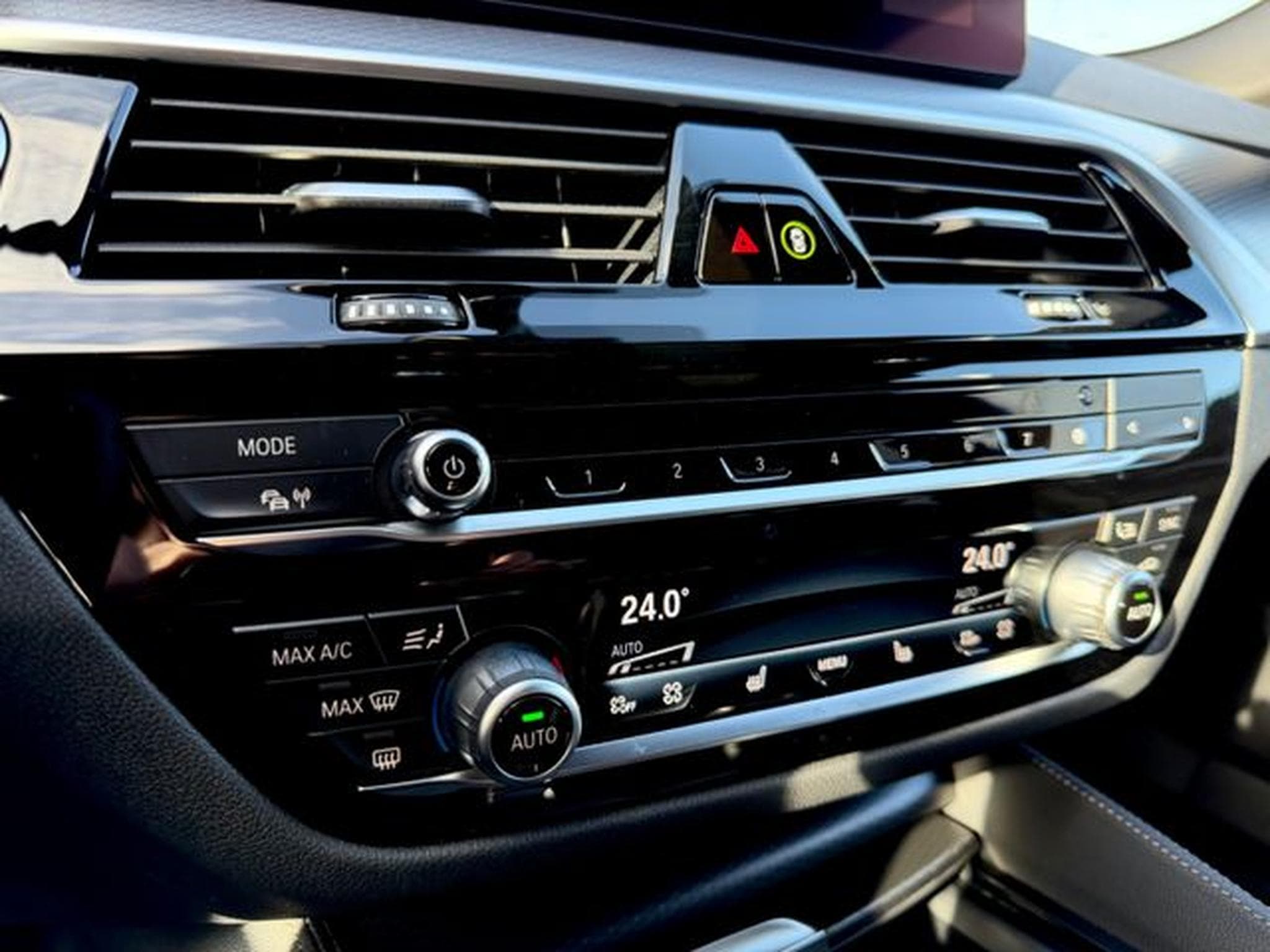 BMW 530 530d xDrive Touring M Sport Paket (2023) - Foto 22