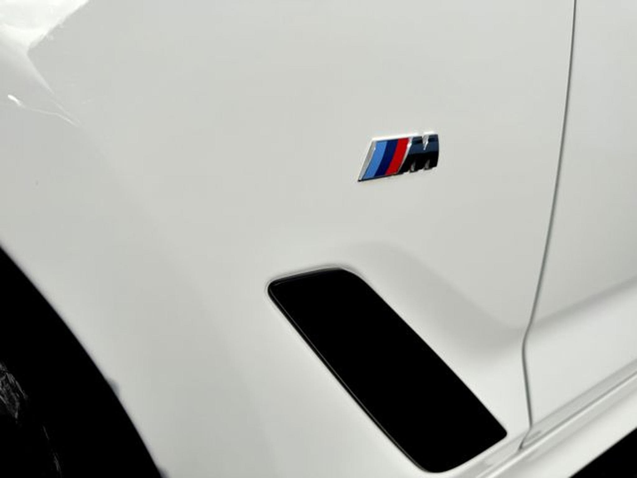 BMW 530 530d xDrive Touring M Sport Paket (2023) - Foto 30