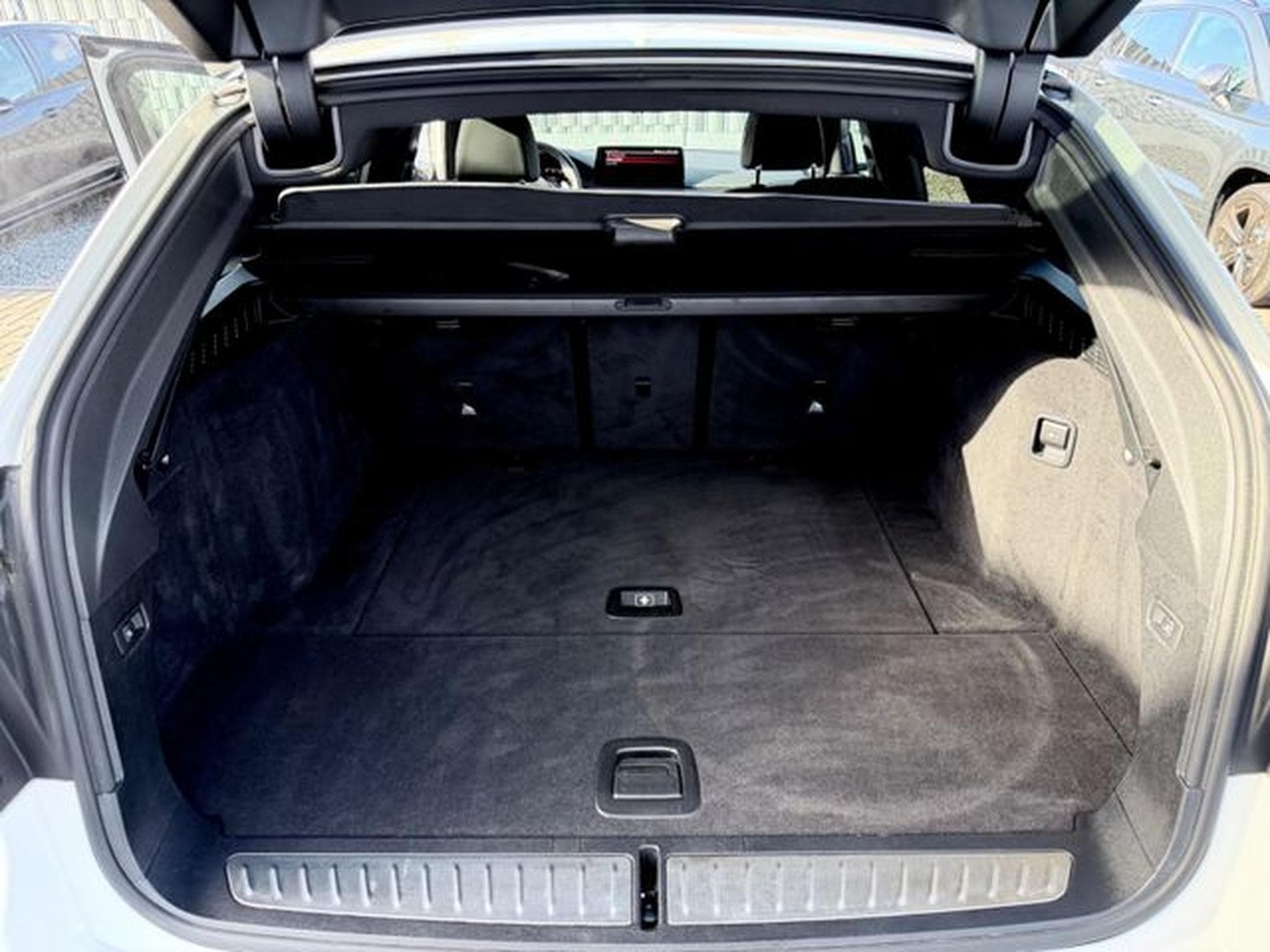 BMW 530 530d xDrive Touring M Sport Paket (2023) - Foto 31