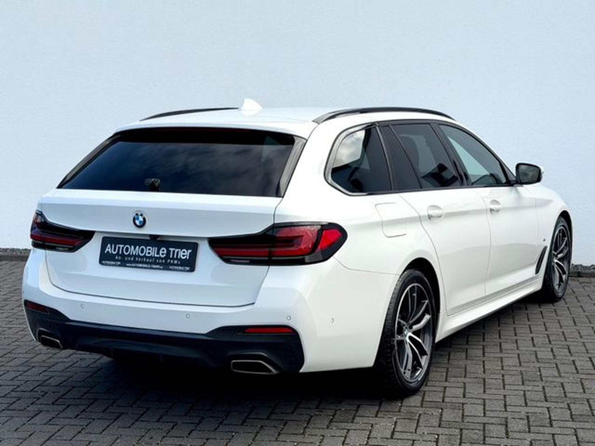 BMW 530 530d xDrive Touring M Sport Paket (2023) - Foto 5