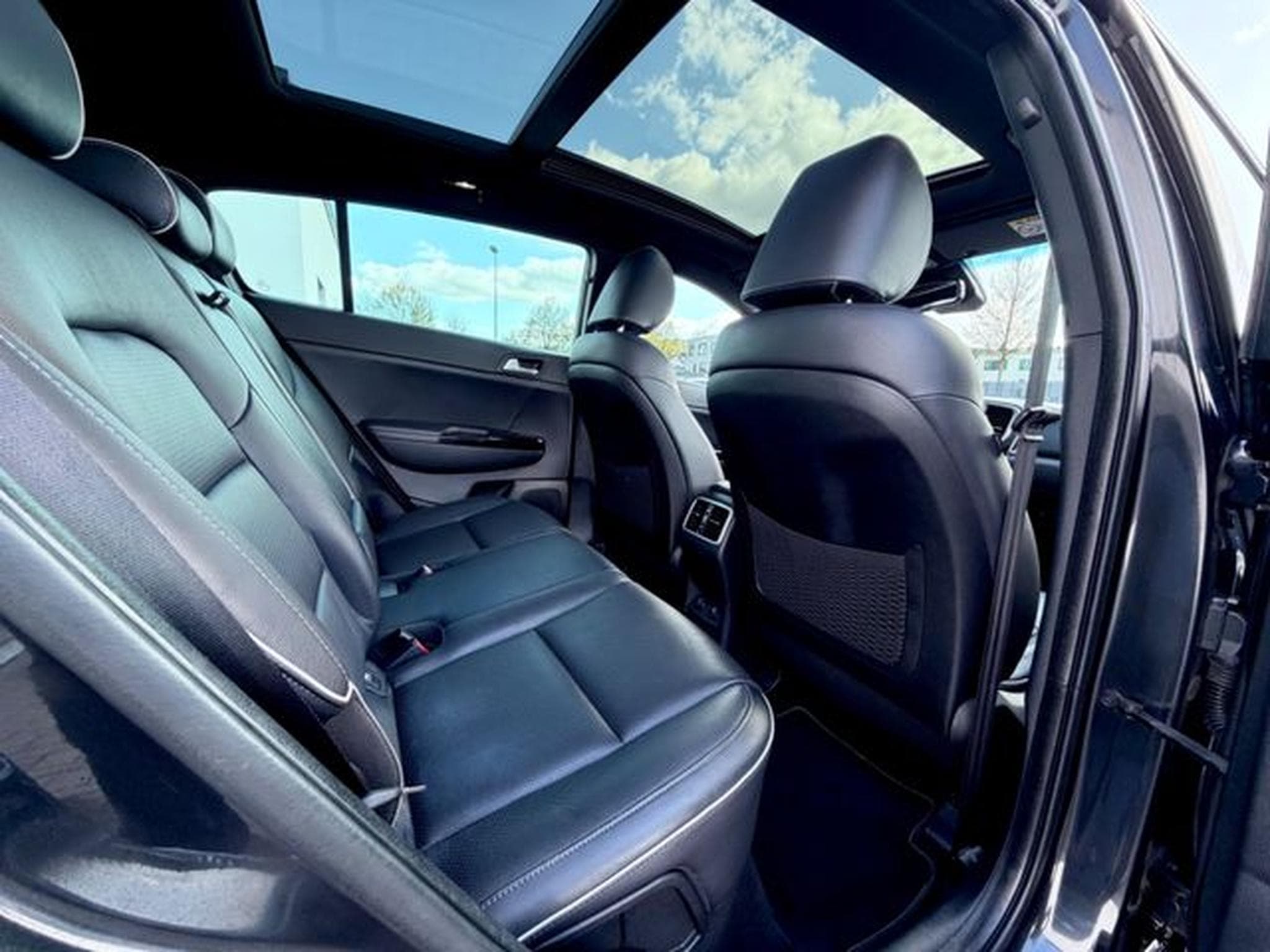 Kia Sportage Sportage GT Line 2.0d 4WD /NAVI/LED/CAM/JBL/PANO (2017) - Photo 16