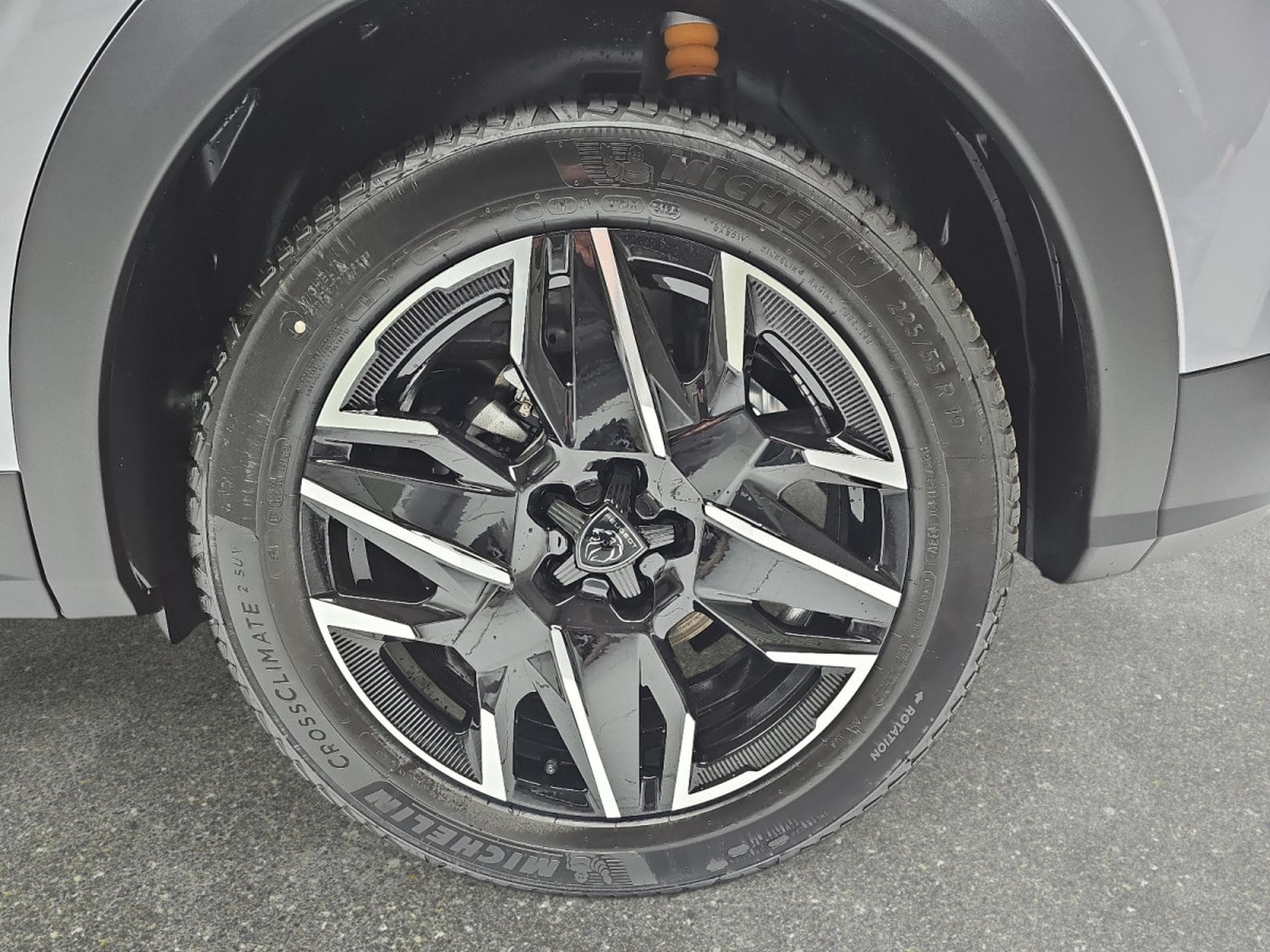 Peugeot 3008 1.2 Hybrid 145 E-DSC6 GT (2025) - Foto 6