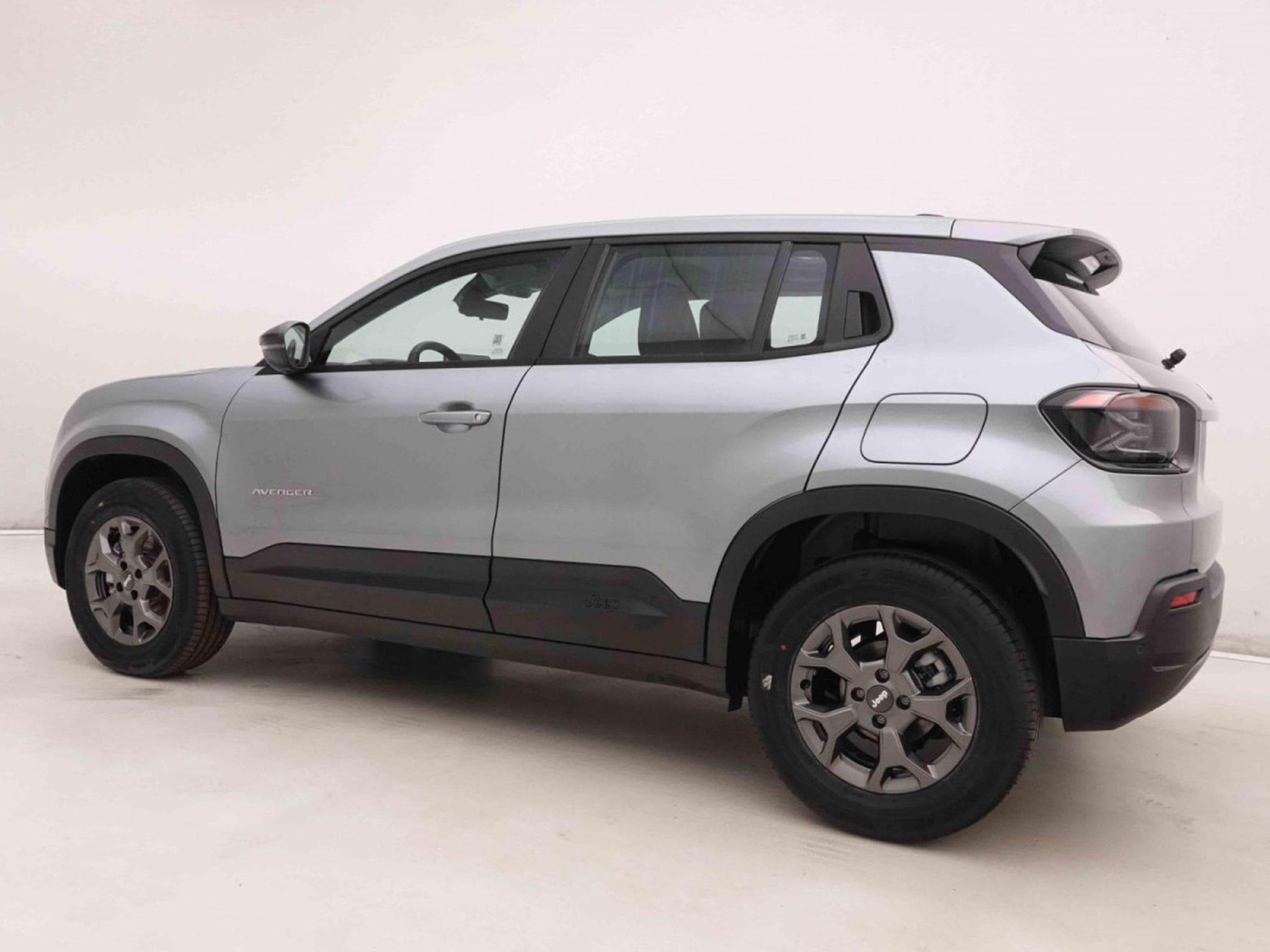 Jeep Avenger 1.2 MHEV DCT Longitide (2025) - Foto 2