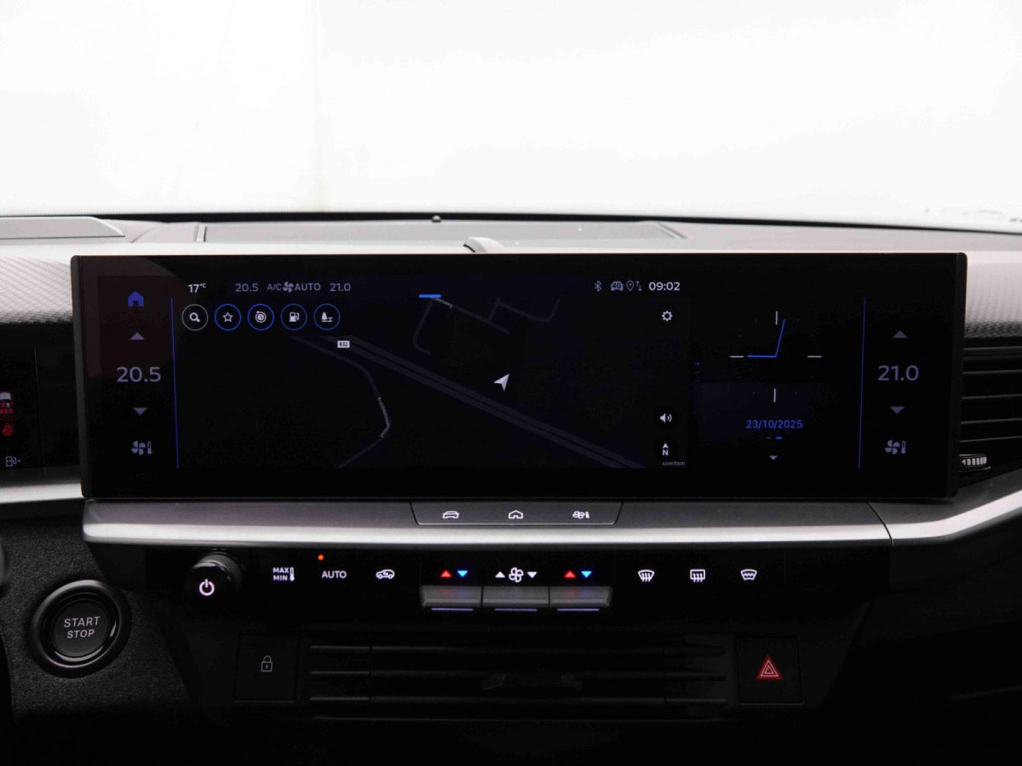 Opel Grandland 1.2 T Hybrid 145 GS (2025) - Photo 11