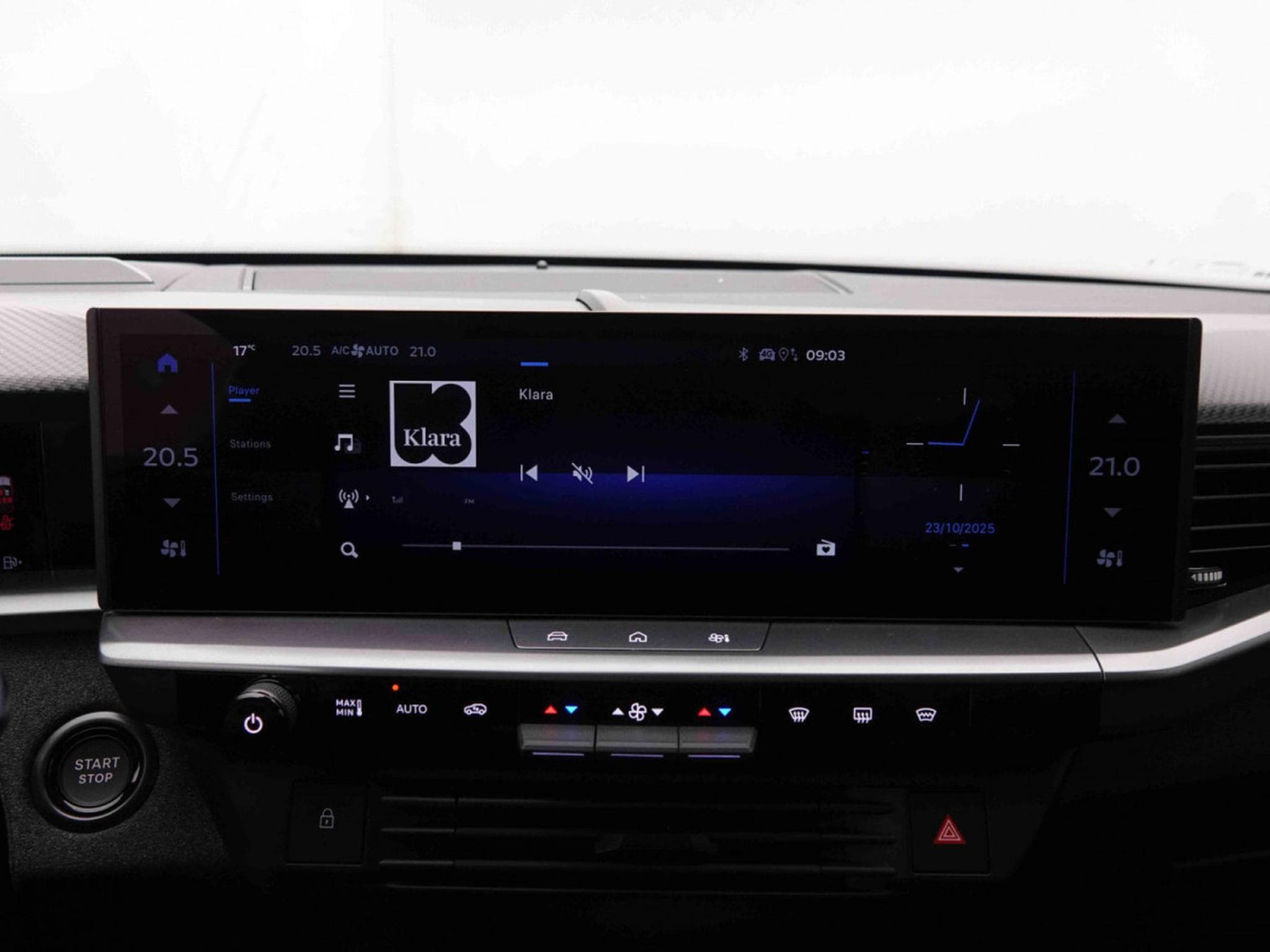 Opel Grandland 1.2 T Hybrid 145 GS (2025) - Photo 12