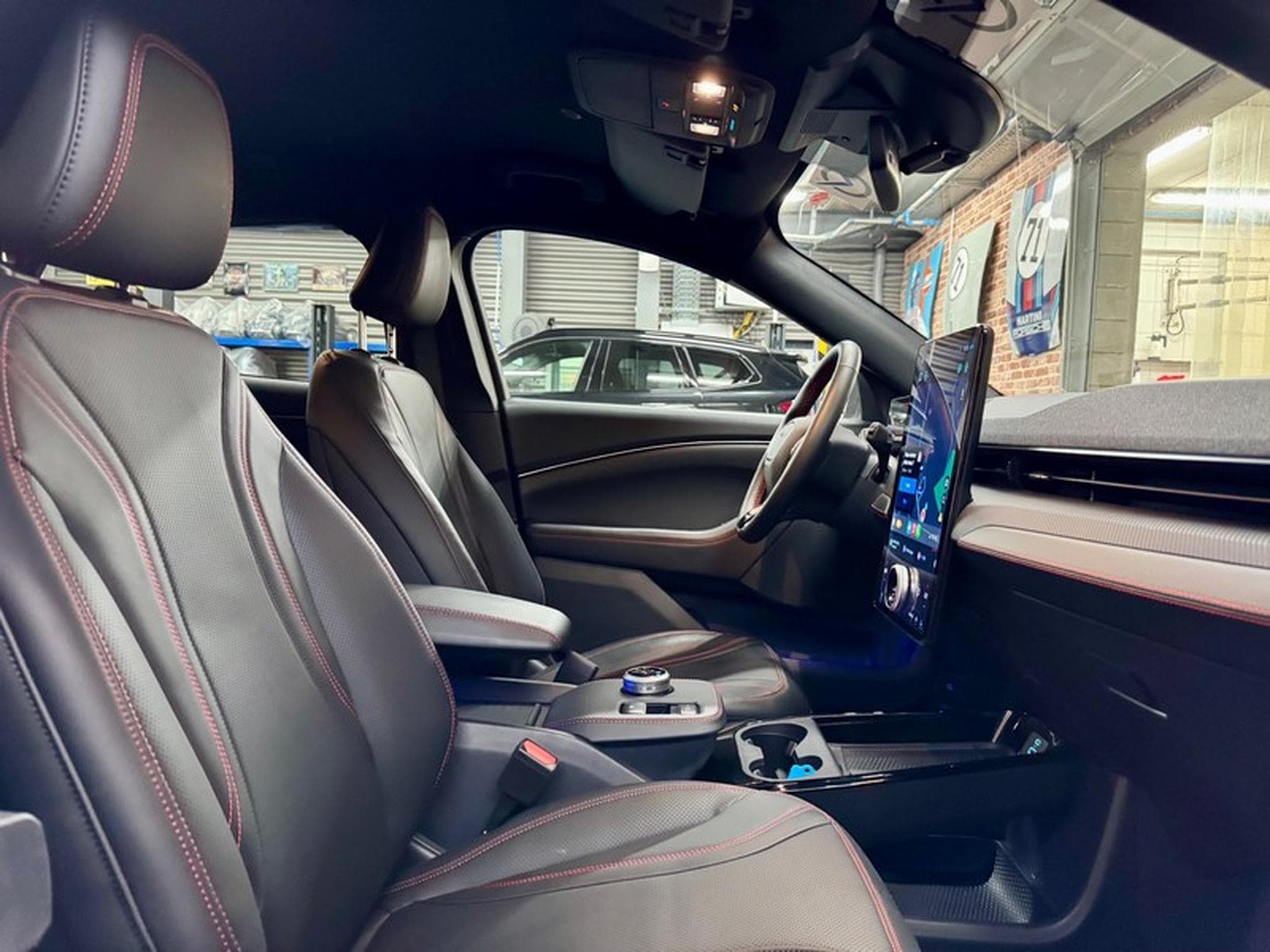 Ford Mustang Mach-E Mustang Mach-E 99Kw/h RWD RANGE PREMIUM (2024) - Photo 8