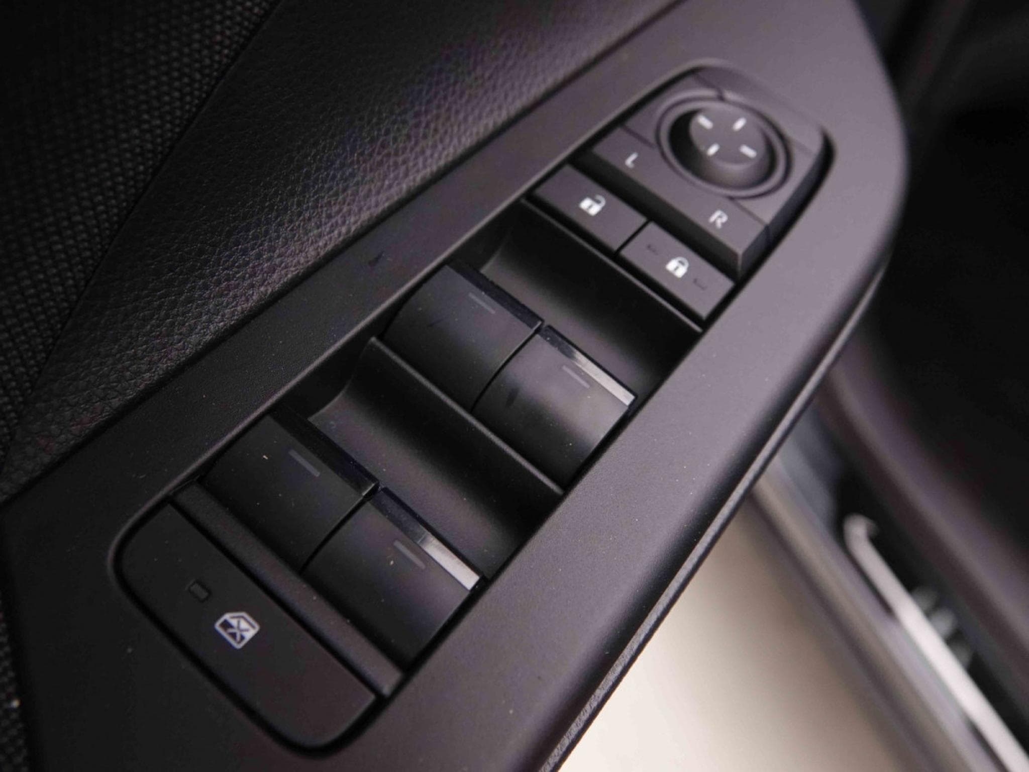 Toyota C-HR 1.8 VVT-i 140 Hybride Dynamic (2025) - Photo 13