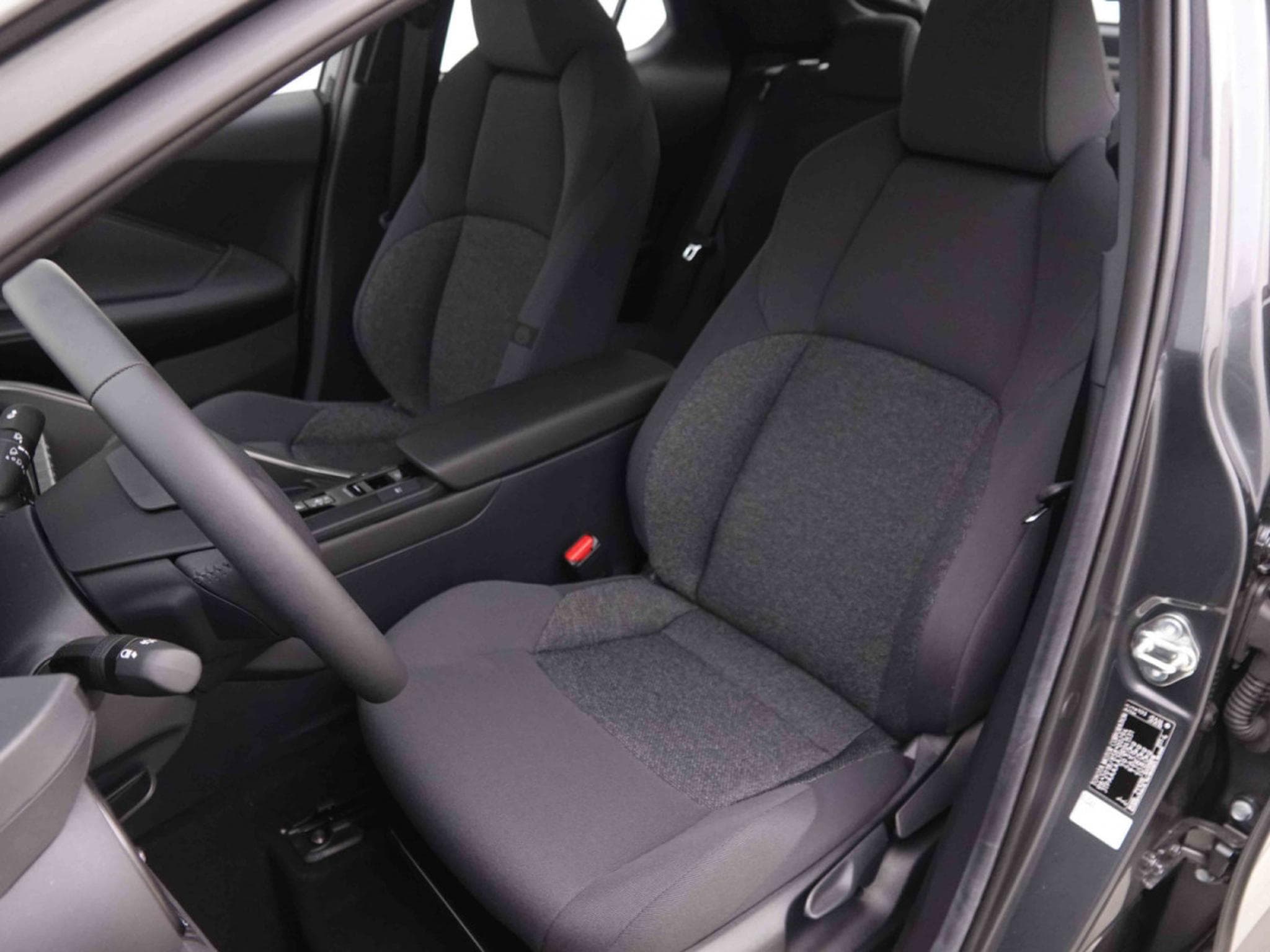 Toyota C-HR 1.8 VVT-i 140 Hybride Dynamic (2025) - Photo 7