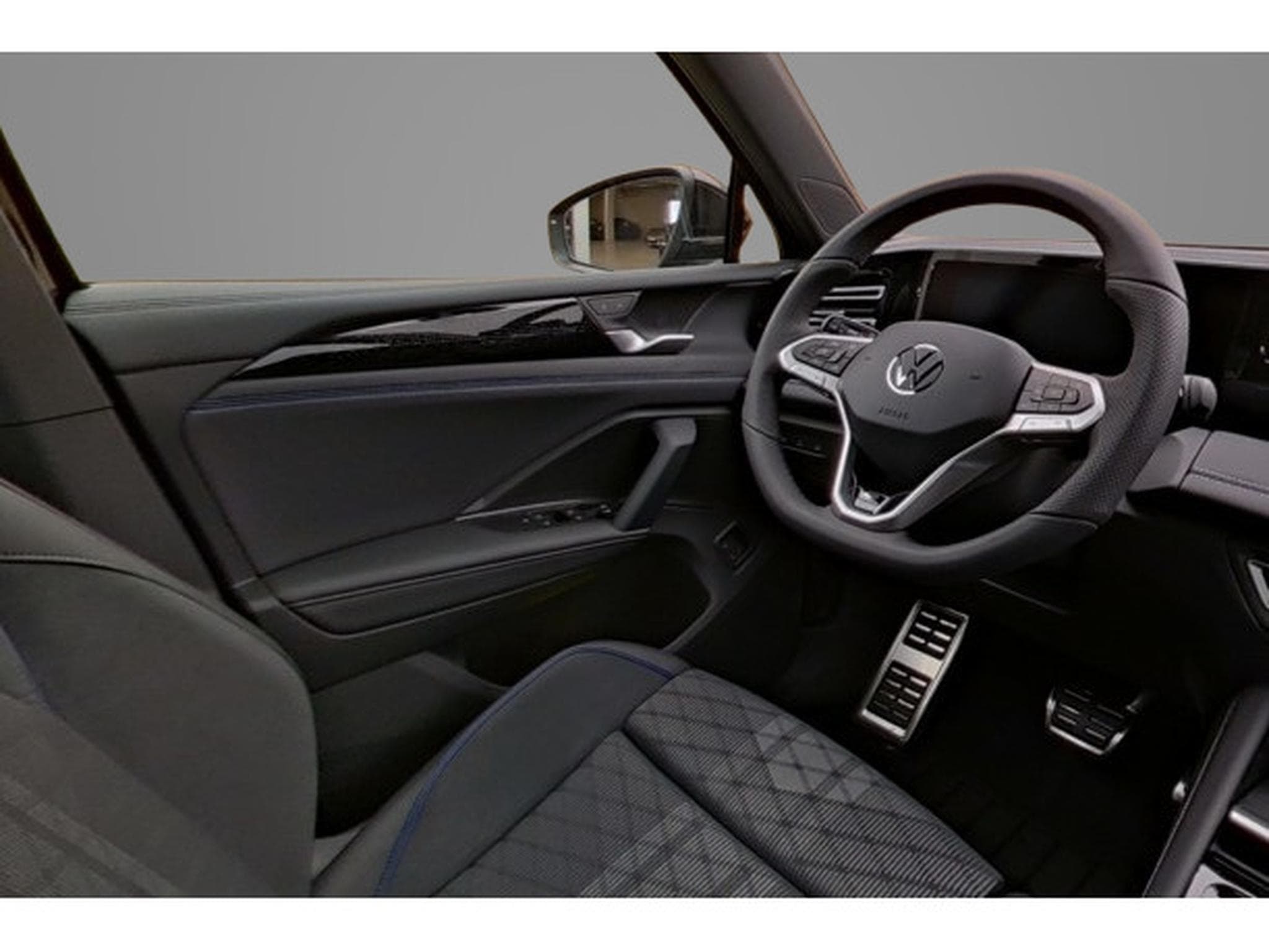 VW Tiguan 1.5 TSI PHEV 270 DSG R-Line (2025) - Photo 9