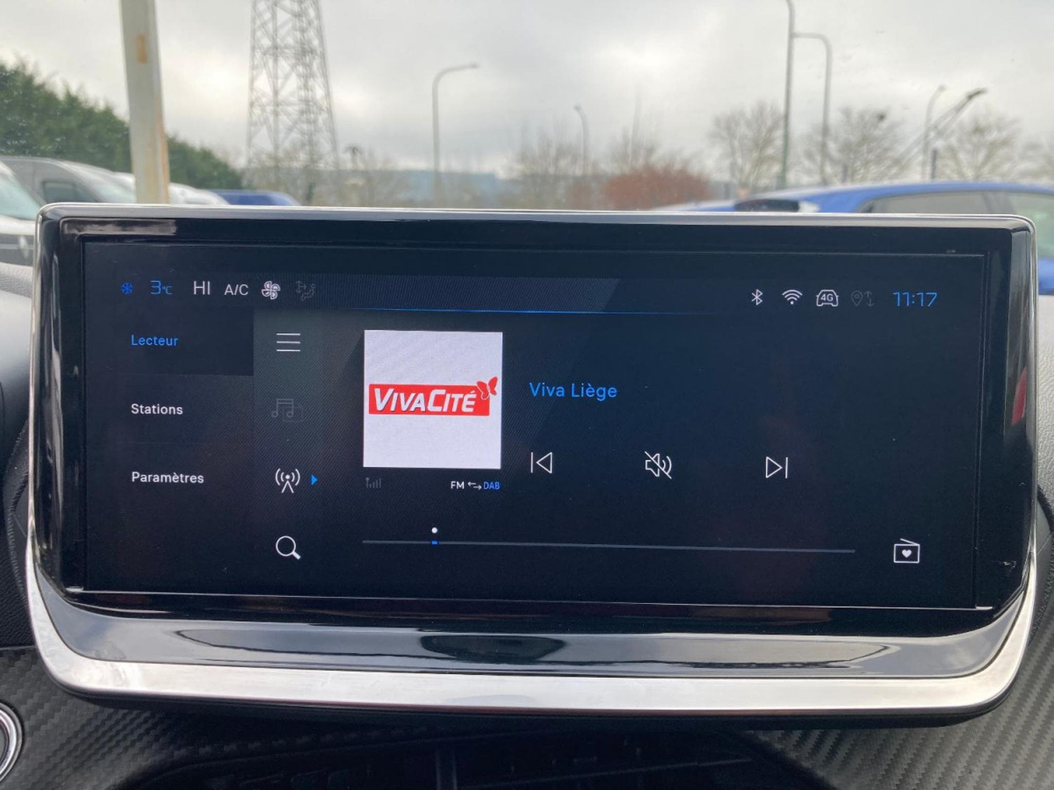 Peugeot 208 1.2 PureTech Hýbrid 110 E-DSC6 Allure (2025) - Photo 12