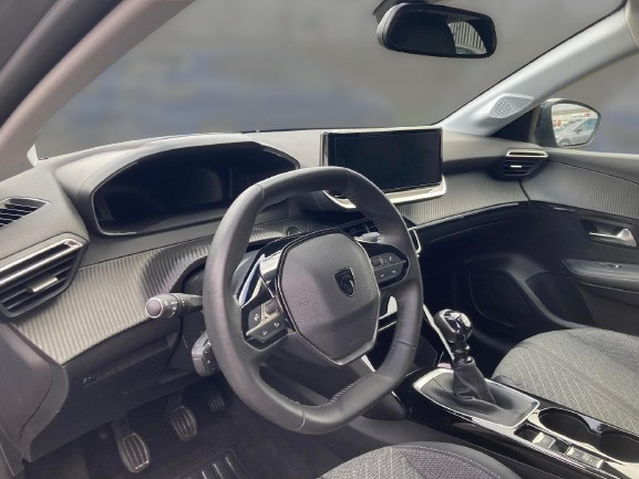 Peugeot 208 1.2 PureTech Hýbrid 110 E-DSC6 Allure (2025) - Photo 7