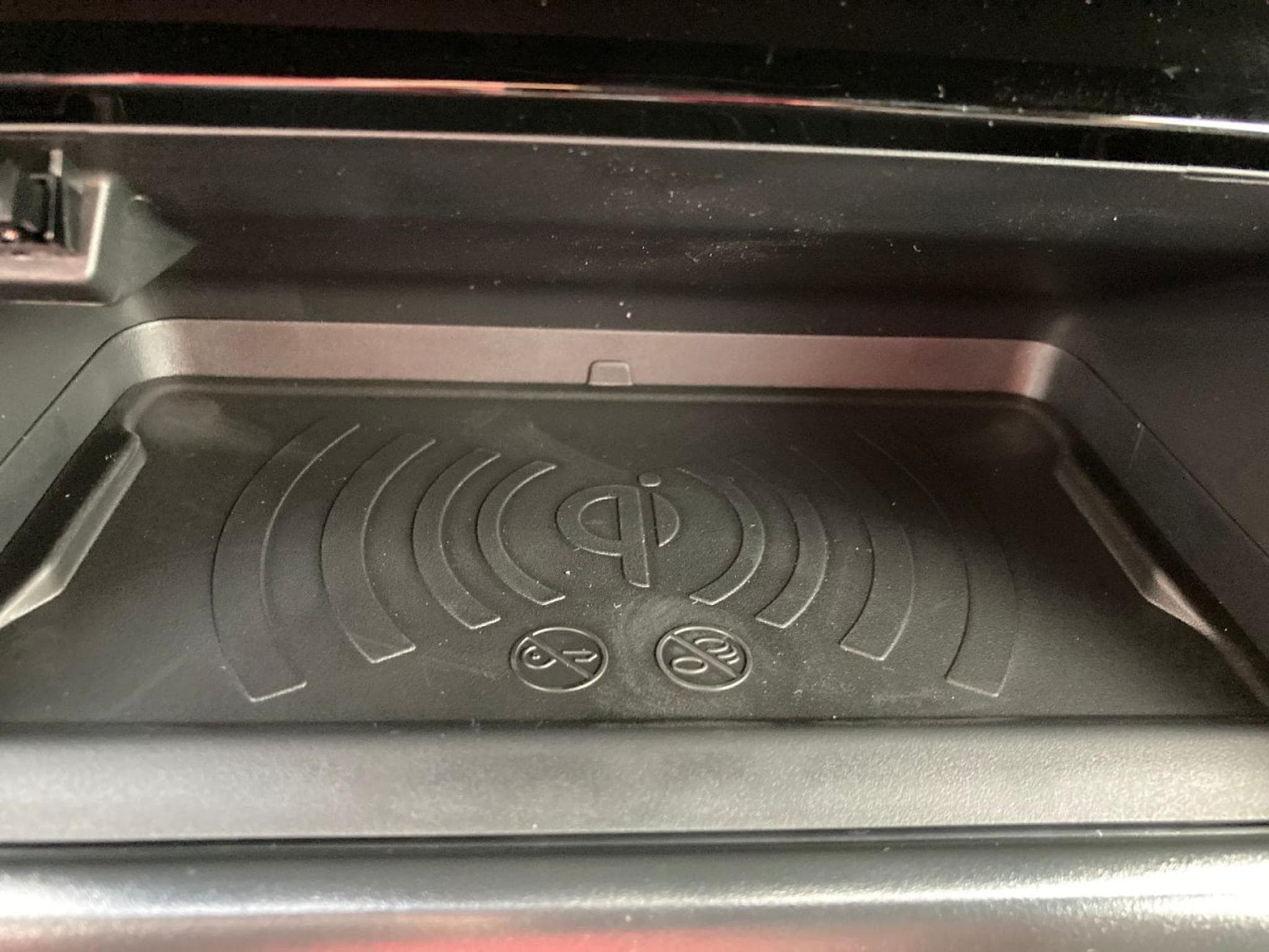 Peugeot 2008 1.2 Hybrid 145 E-DSC6 GT (2025) - Photo 14