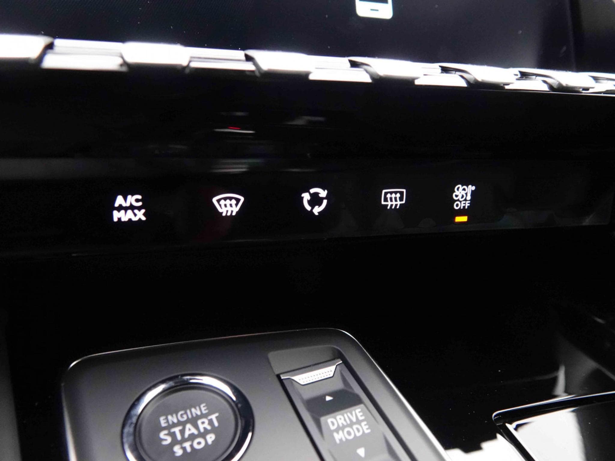 Peugeot 508 1.6 PHEV 225 EAT8 Allure (2025) - Photo 12