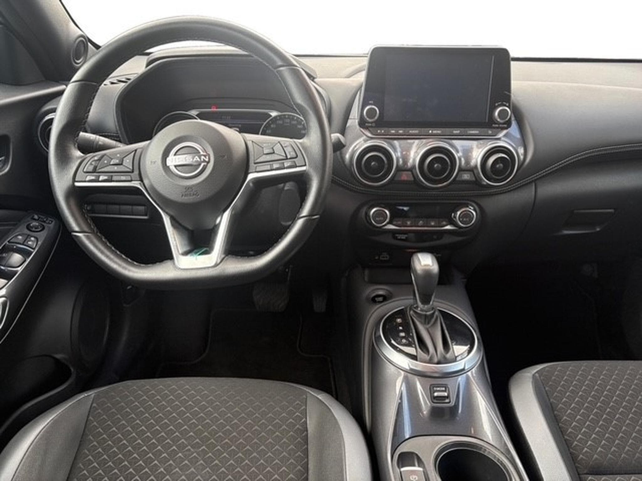Nissan Juke HEV 1.6 N-Connecta AMT (2023) - Photo 5