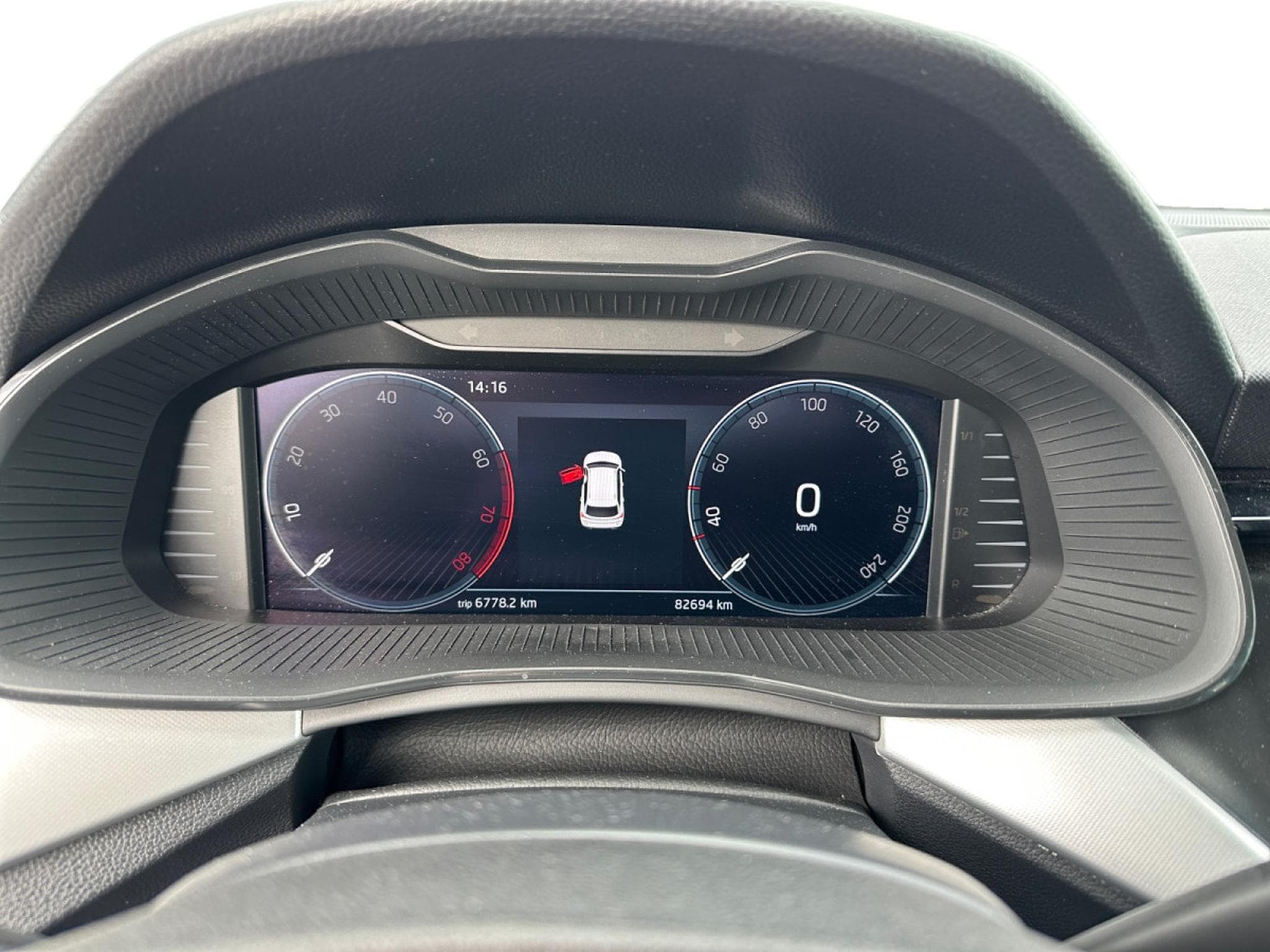 Skoda Kamiq 1.0 TSI DSG Ambition (2023) - Photo 10