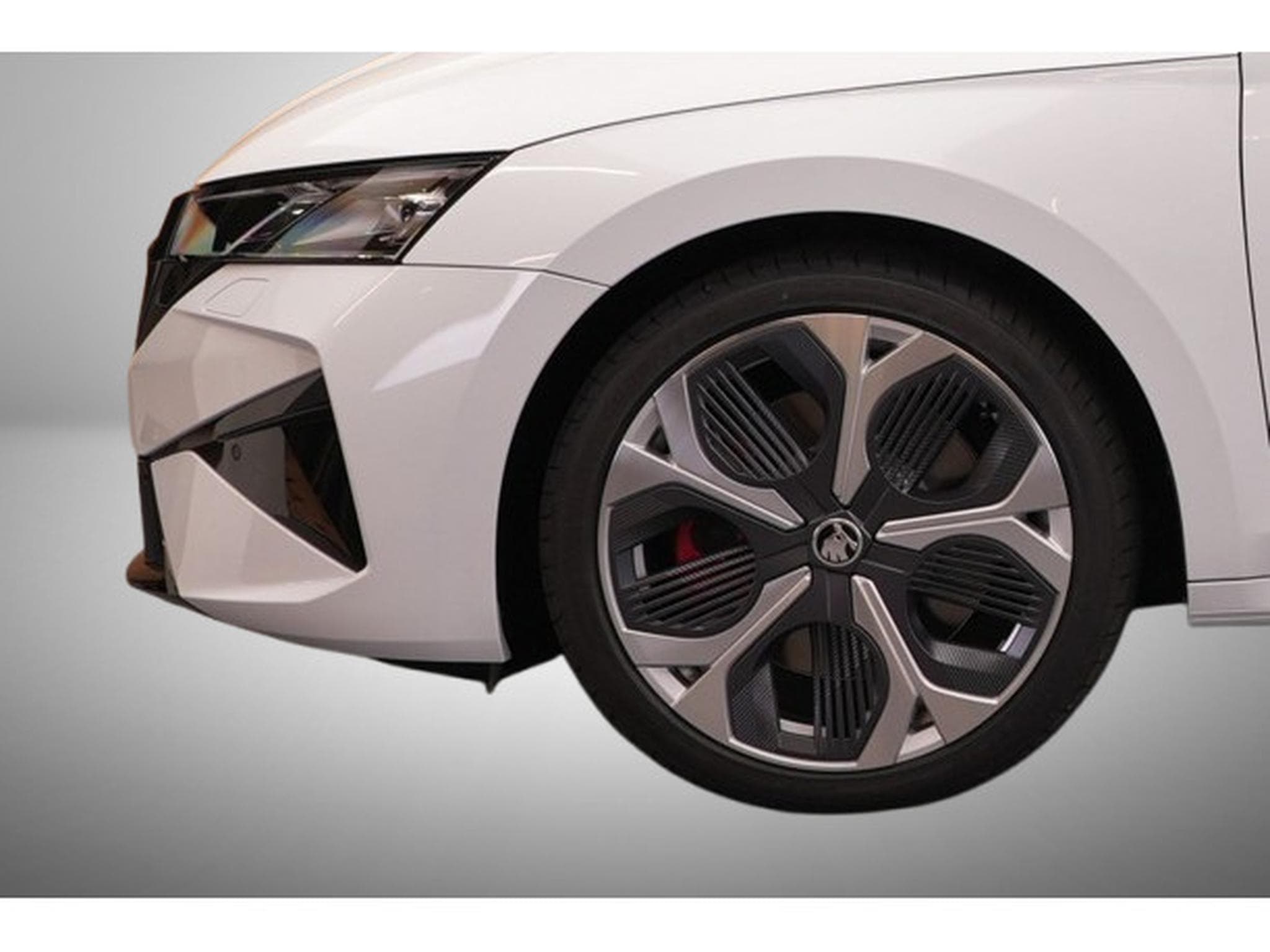 Skoda Octavia 2.0 TSi DSG 265 RS (2025) - Photo 9