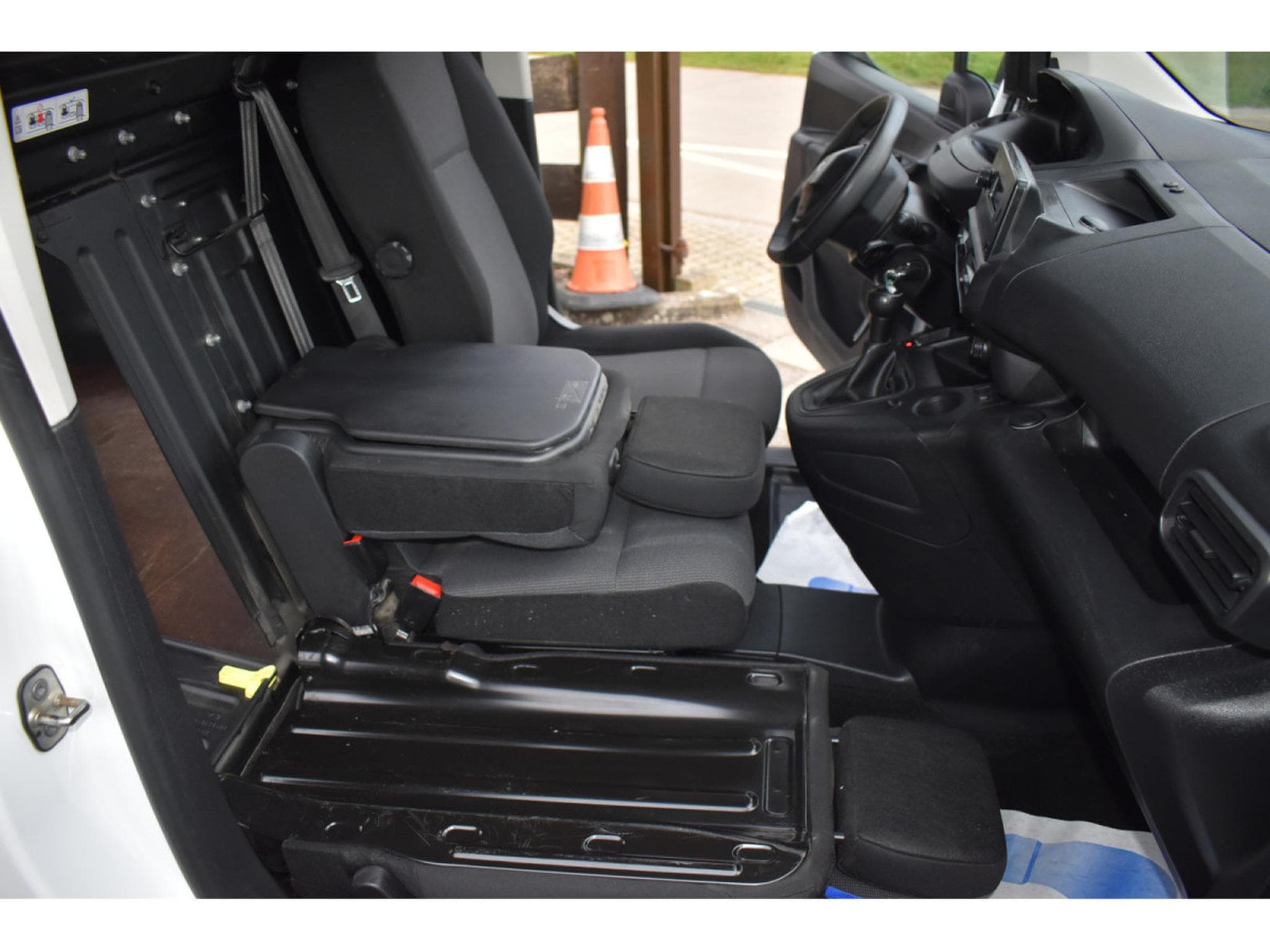 Citroën Berlingo 1,5 HDi Maxi 3 places très soignée (2026) - Photo 12