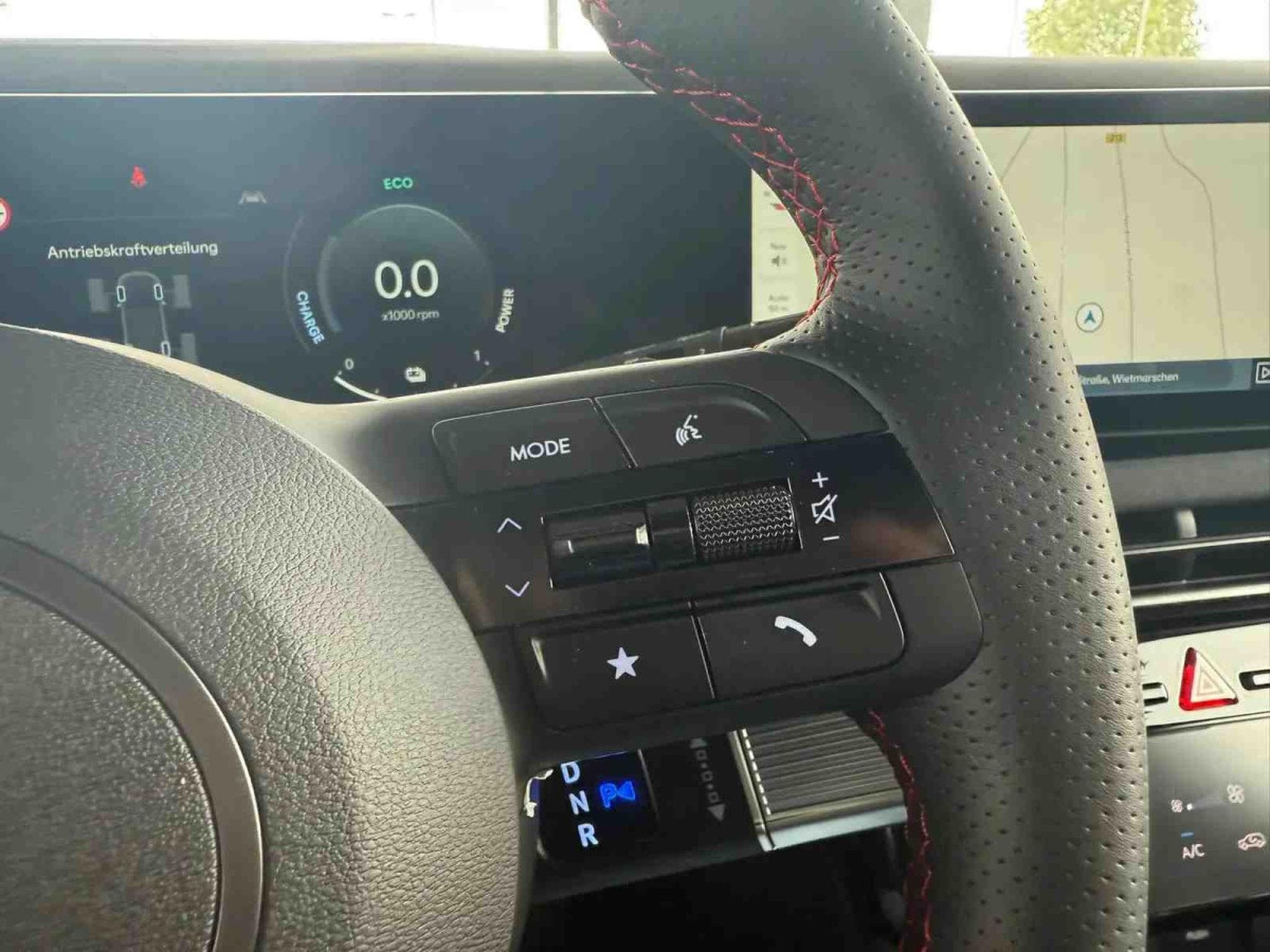 Hyundai Tucson 1.6 T-GDI HEV 215 N-line 4WD (2025) - Foto 19