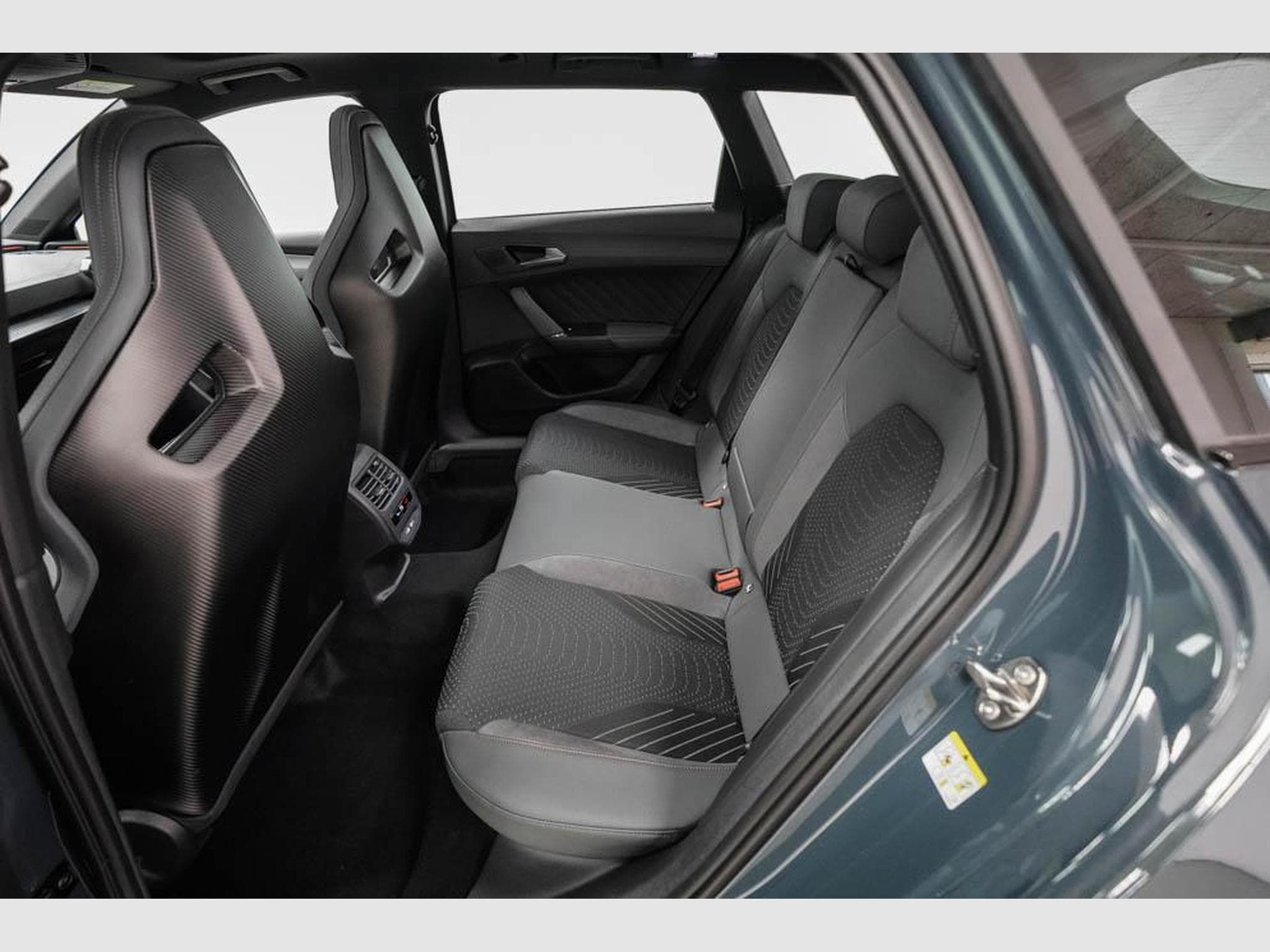 Cupra Leon ST 2,0 TSI (2026) - Photo 16