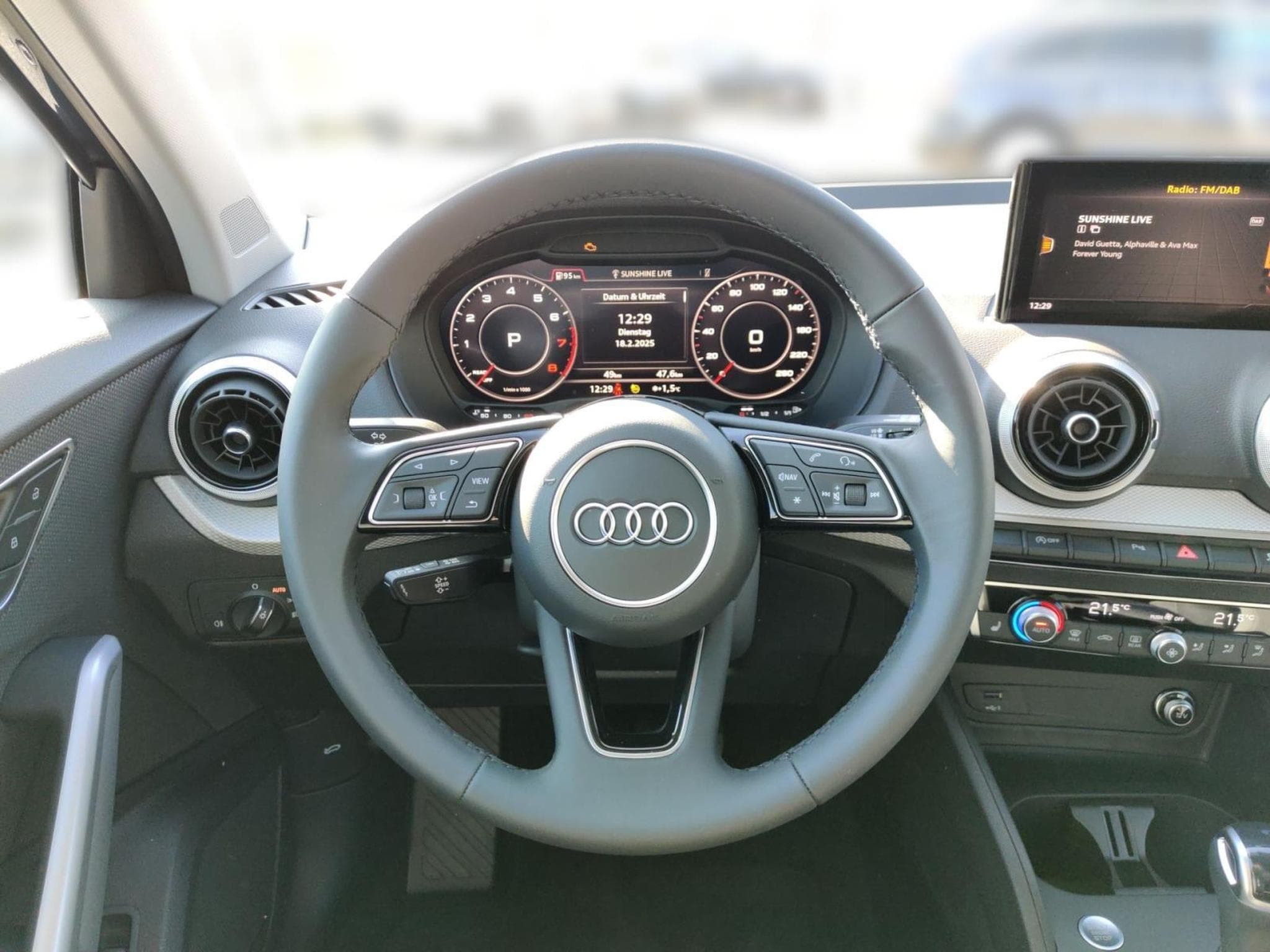 Audi Q2 advanced 35 TFSI (2025) - Photo 8