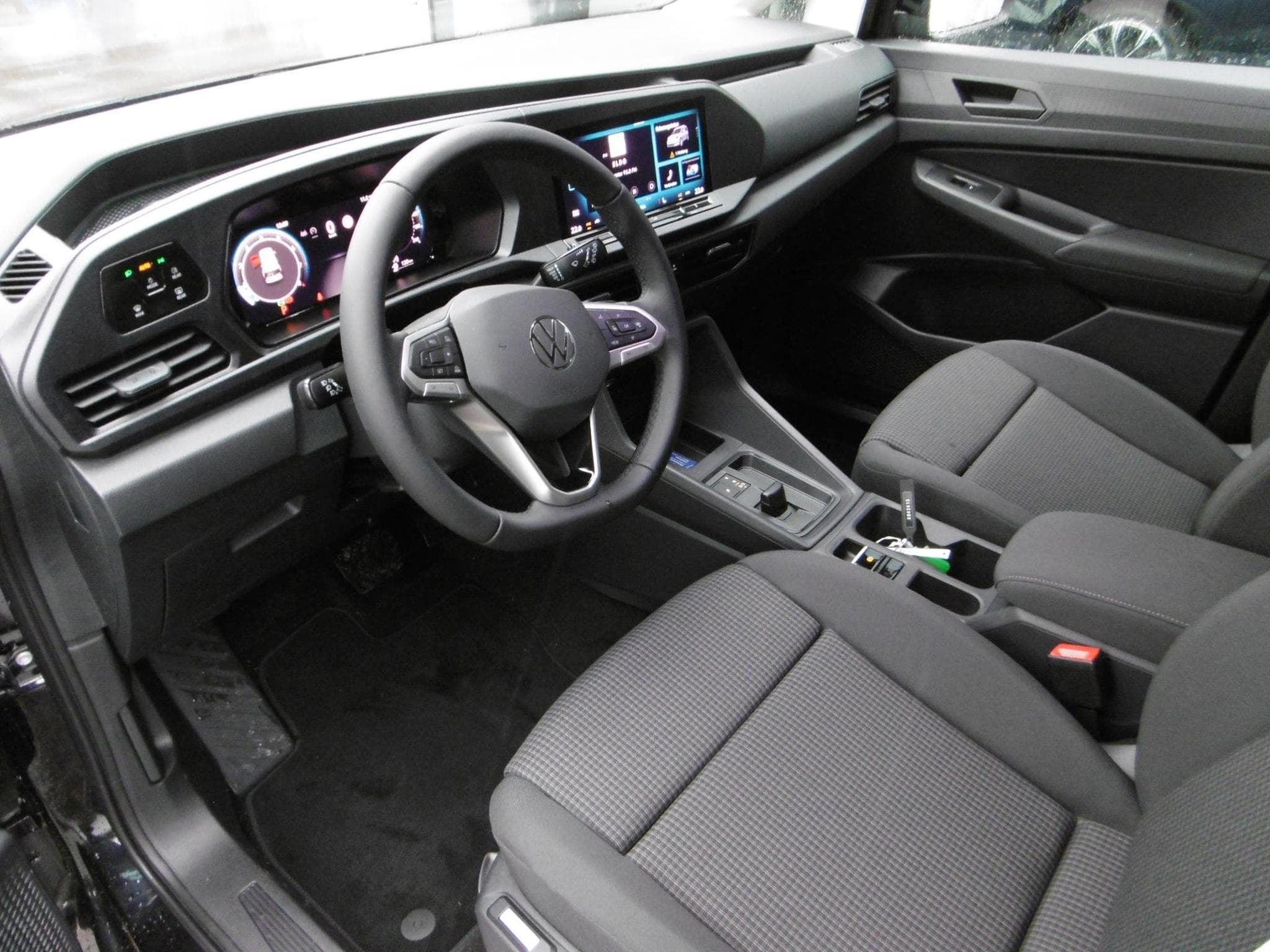 VW Caddy 1.5 TSI 85 (2025) - Photo 2