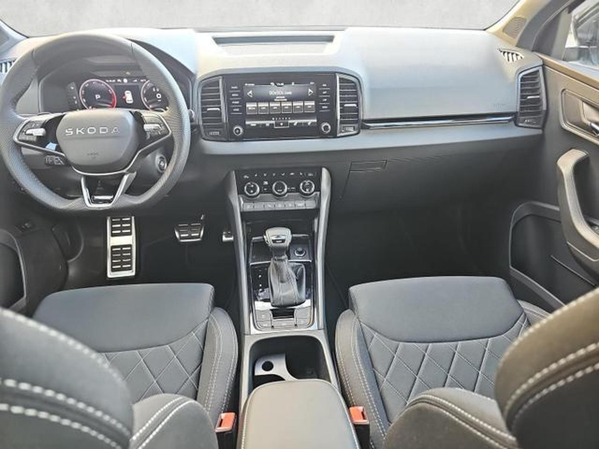 Skoda Karoq Sportline 4x4 (2026) - Foto 11