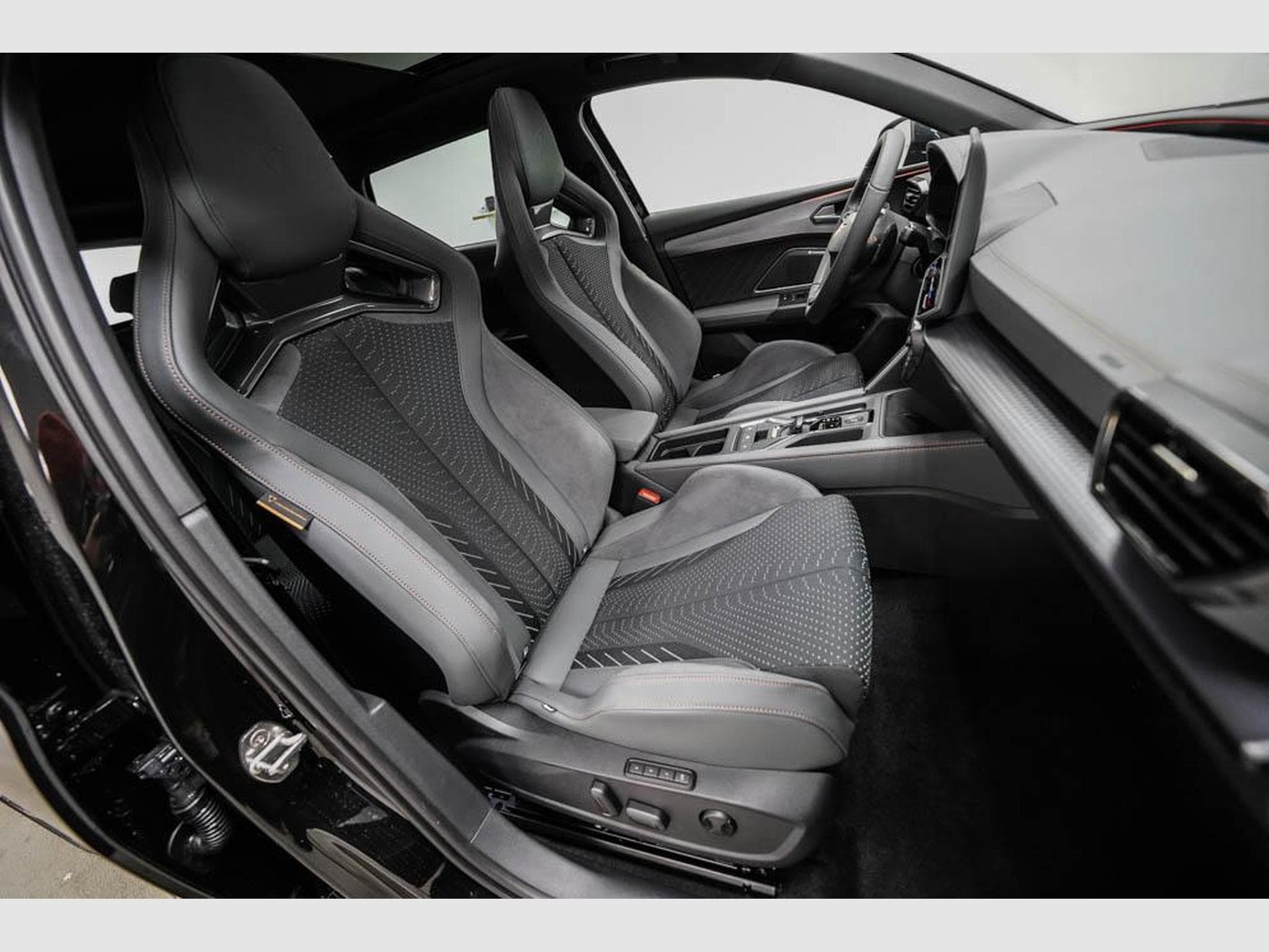 Cupra Leon ST 2,0 TSI (2026) - Photo 22