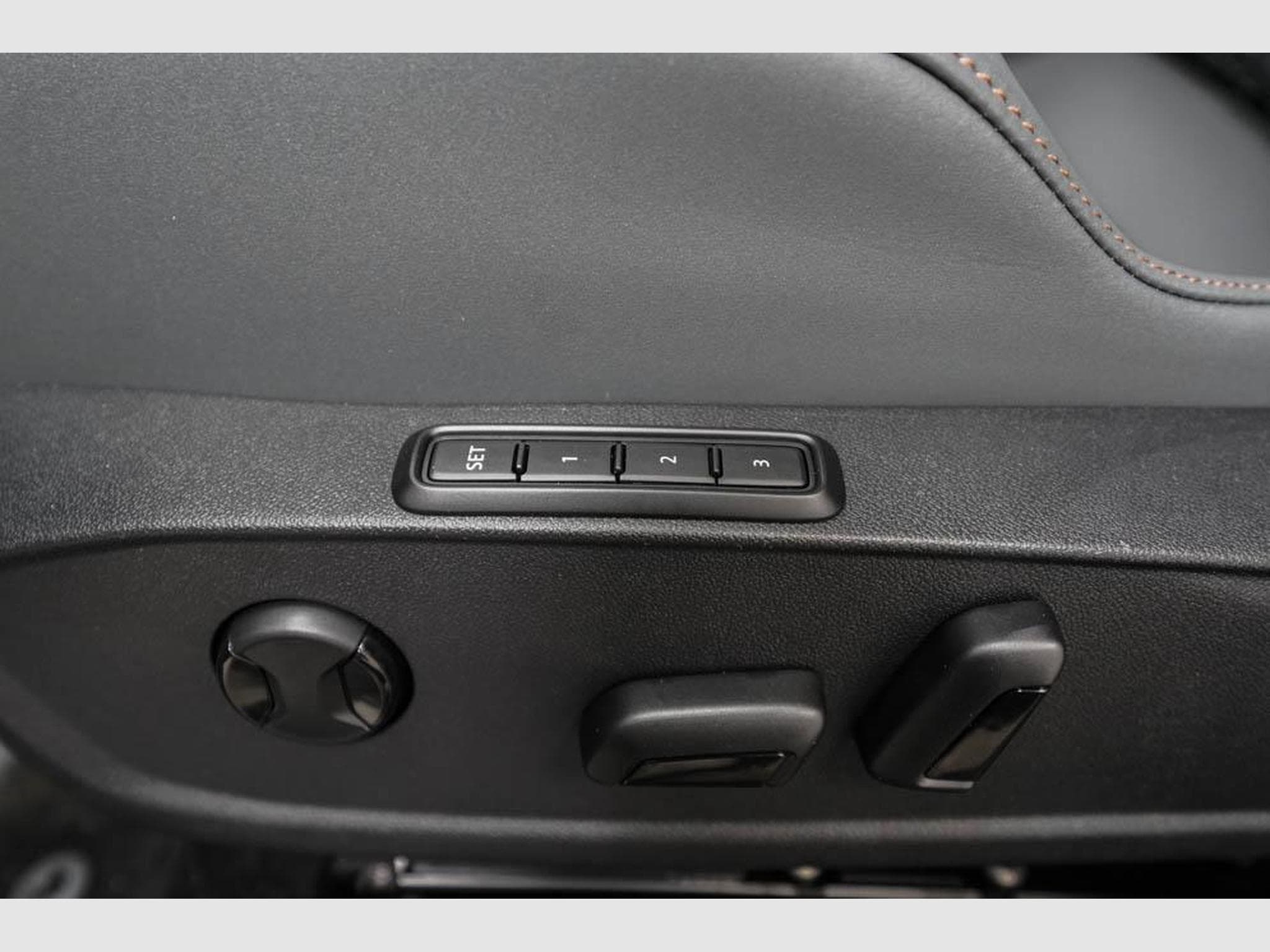 Cupra Leon ST 2,0 TSI (2026) - Photo 23