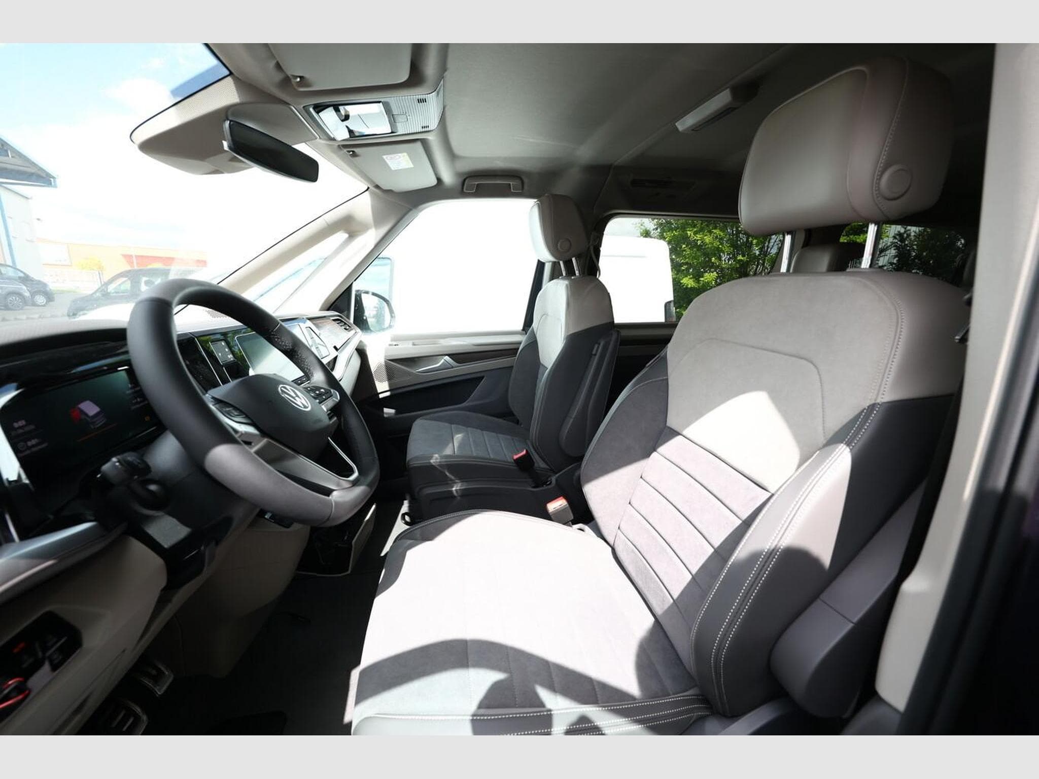 VW T7 L2 Style AHK (2026) - Photo 6